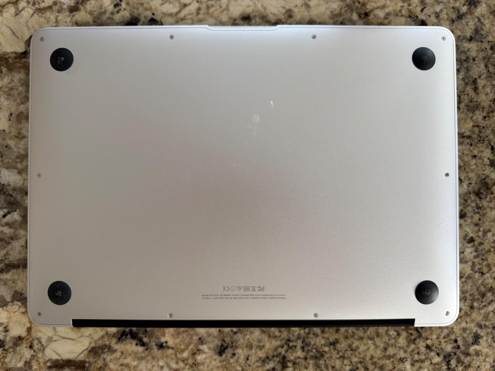 Apple MacBook Air 13″ 2015 Intel Core i5 5th Gen 1.60 GHz 4GB RAM 128GB SSD