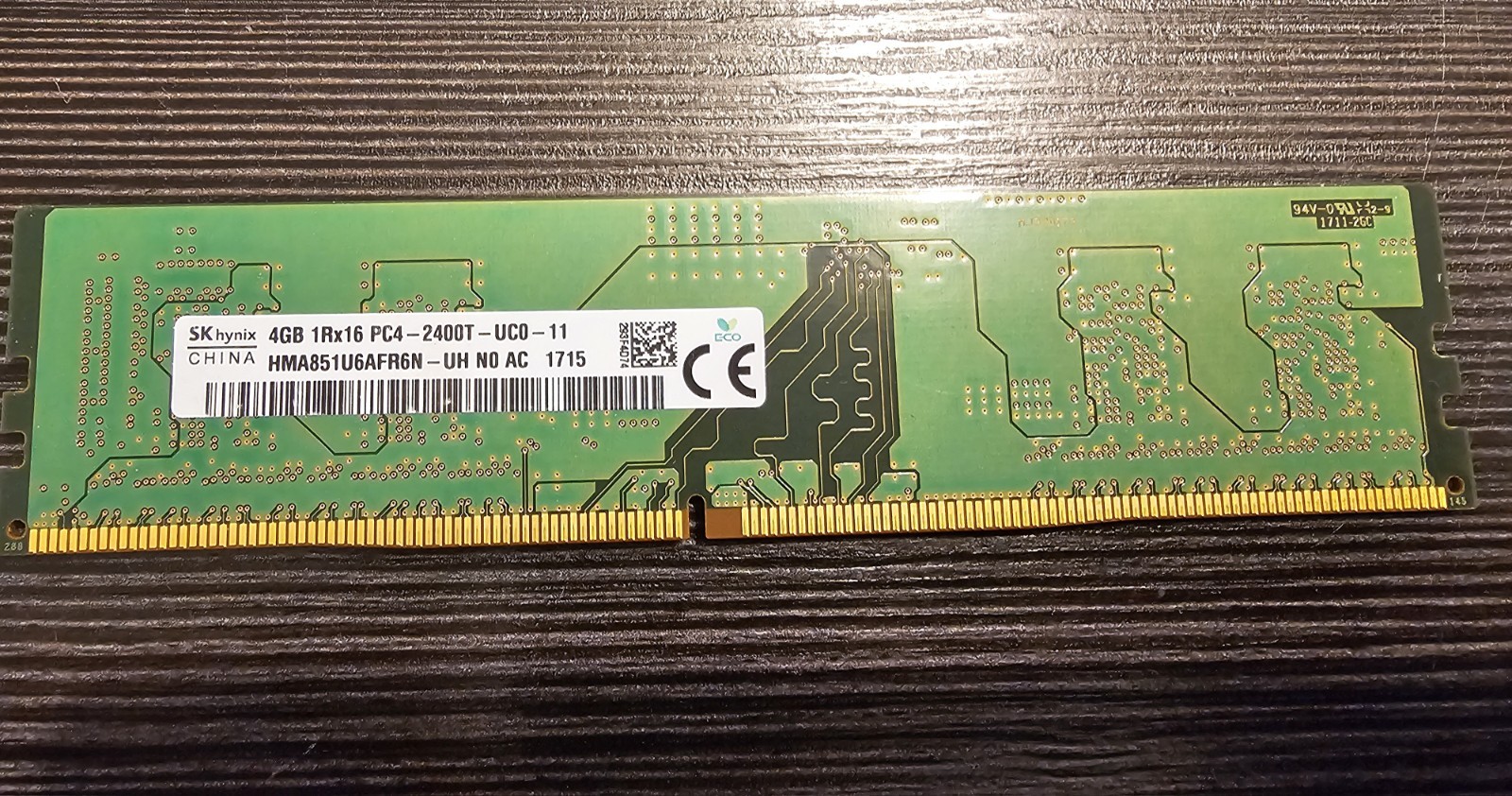 SK hynix 4GB 1Rx16 PC4-2400T-UC0-11 DDR4 RAM module