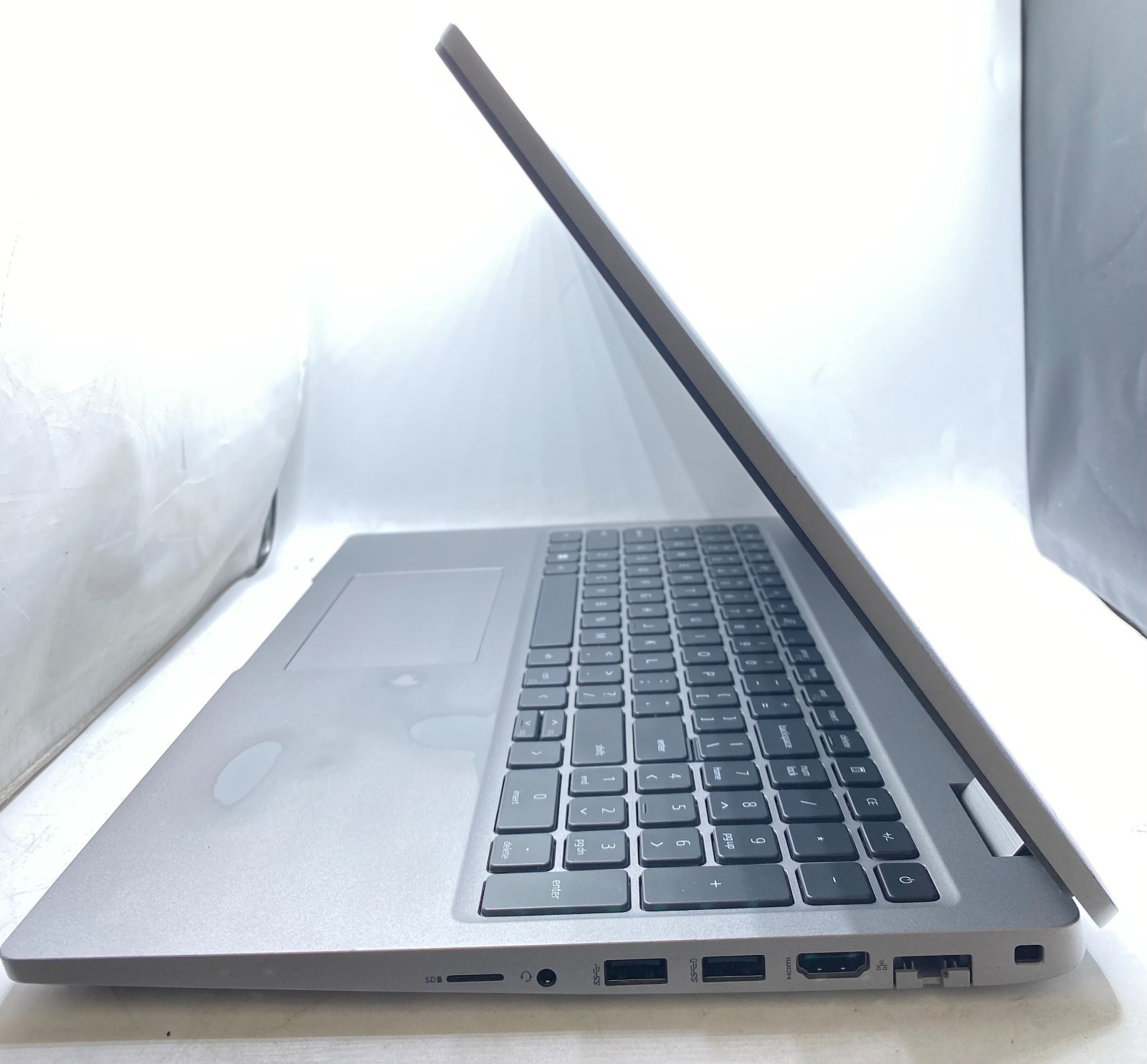 Dell Latitude 5520 15.6″ Laptop i5-1145G7 4.40GHz 16GB RAM 256GB SSD **READ**