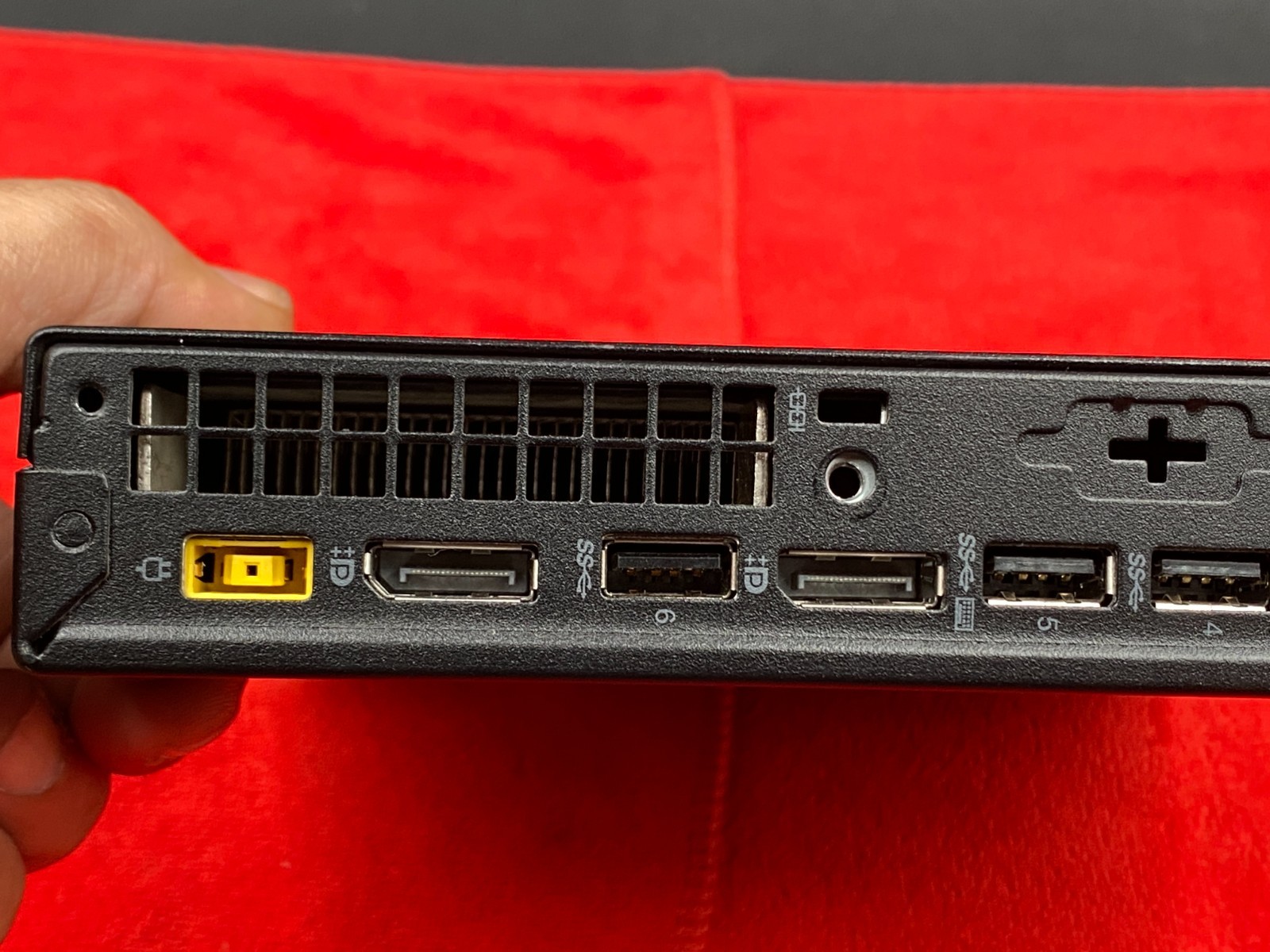LENOVO THINKCENTRE M910q TINY i5-7500T 8GB RAM 250GB SSD WINDOWS 11 WiFi+CHARGER