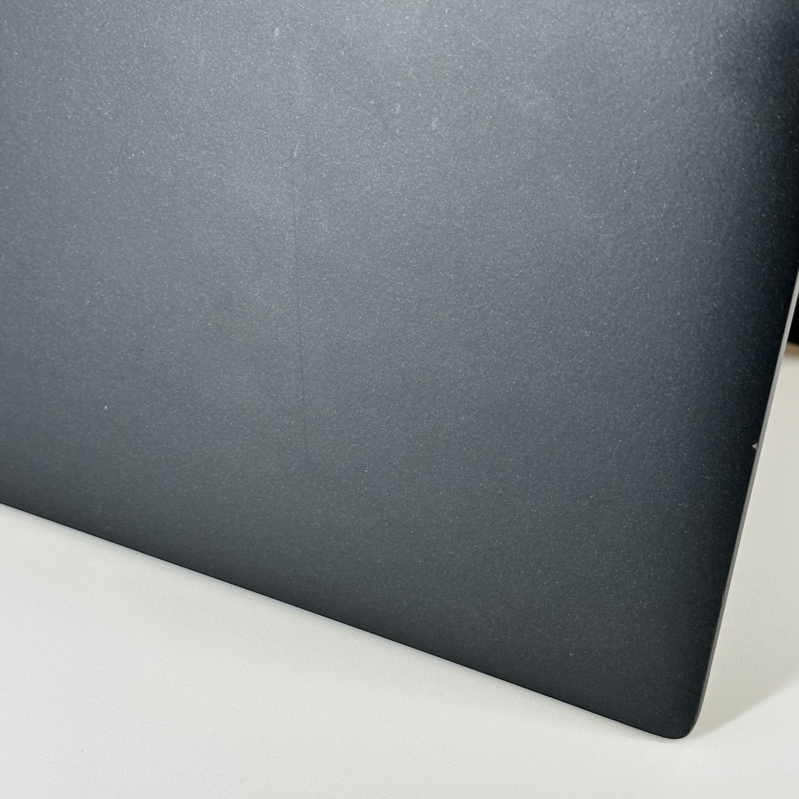 Dell Latitude 7390 13.3 Black FHD i5-8250U 1.60GHz 16GB RAM 256GB SSD Good