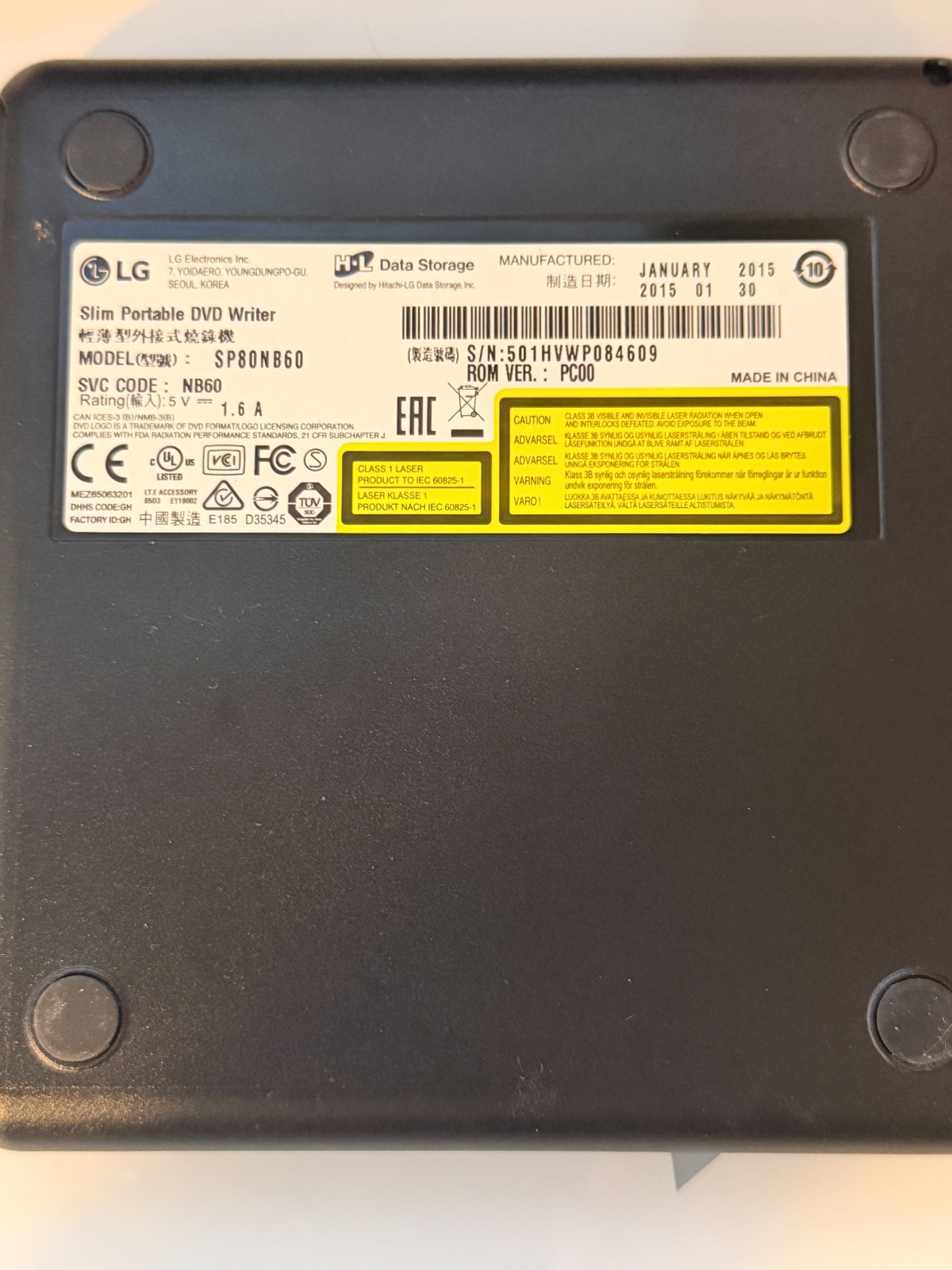 LG ULTRA SLIM PORTABLE DVD WRITER FOR MAC & WINDOWS COMPATIBLE SP80NB60