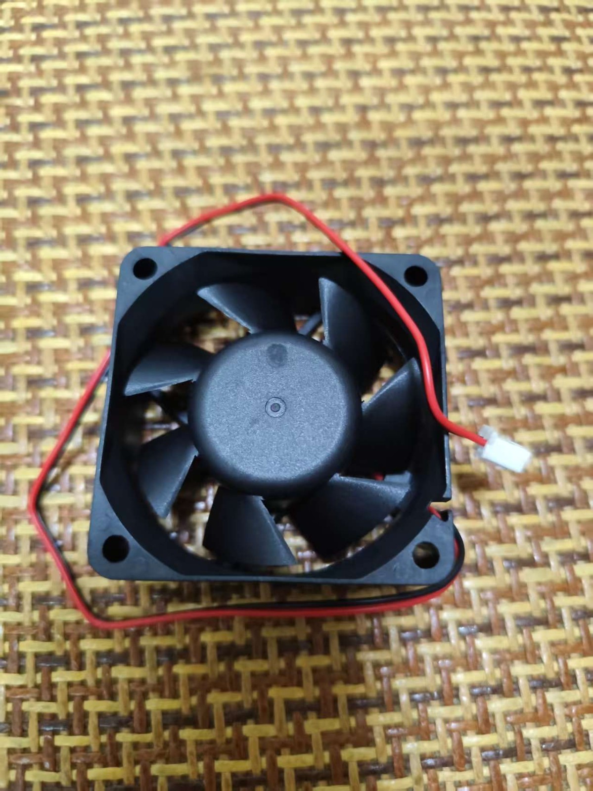 1 PCS FENGHAO Fan HL6025S12H DC12V 0.20A 6025 6cm 2 wire cooling fan