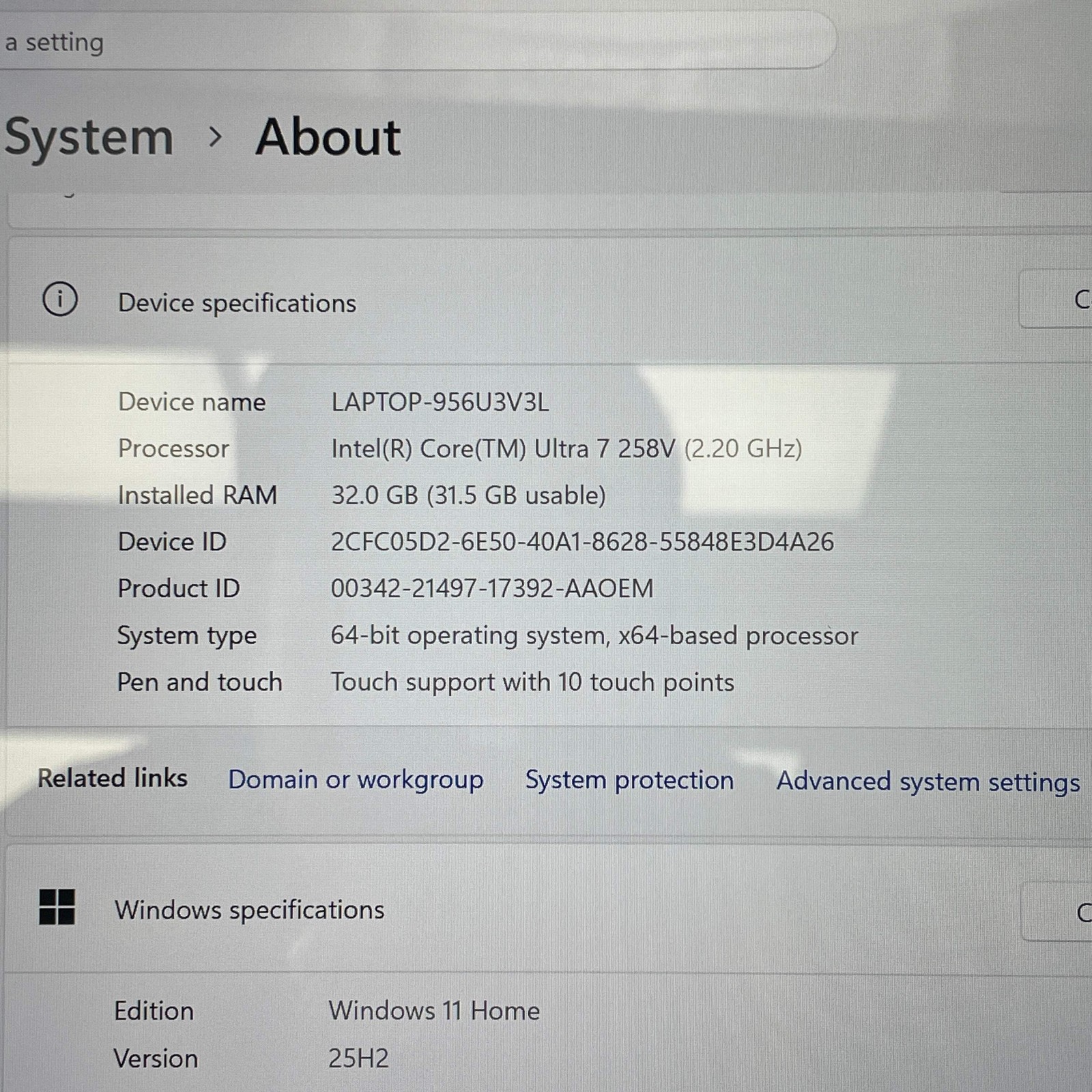 Lenovo Yoga Slim 7i 9596U3V3L 14″ Core Ultra 7 285V 2.2GHz 32GB RAM 1TB SSD