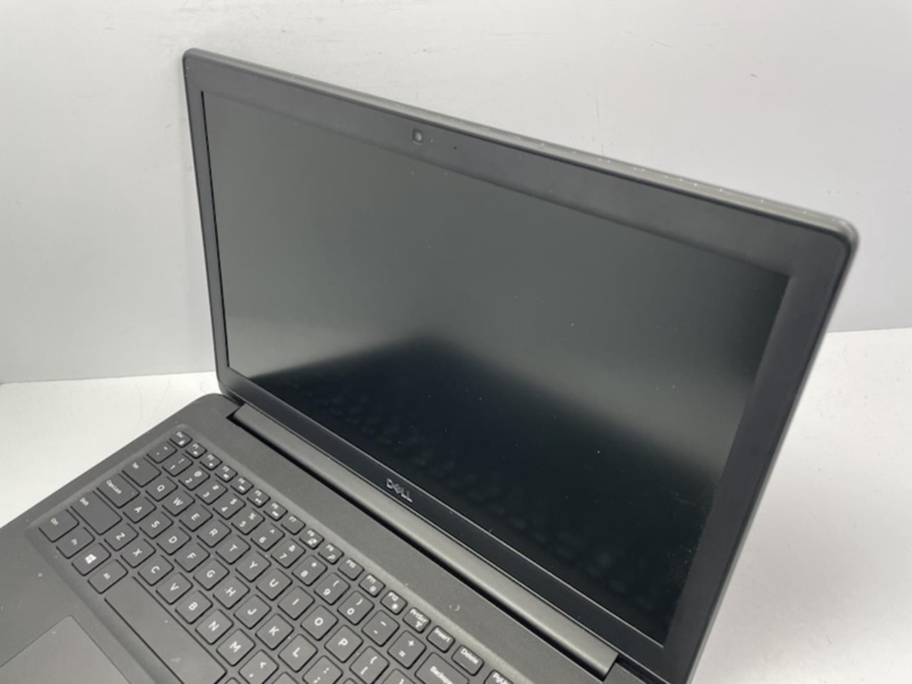 DELL LATITUDE 3500 Laptop w/ Intel Core i7-8565U 1.80 GHZ + 8 GB | No HD / OS