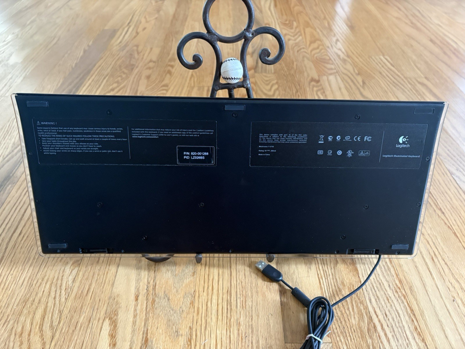 Logitech Slim Wired Illuminated USB Keyboard Y-UY95 Tested Working VG Cond. K740