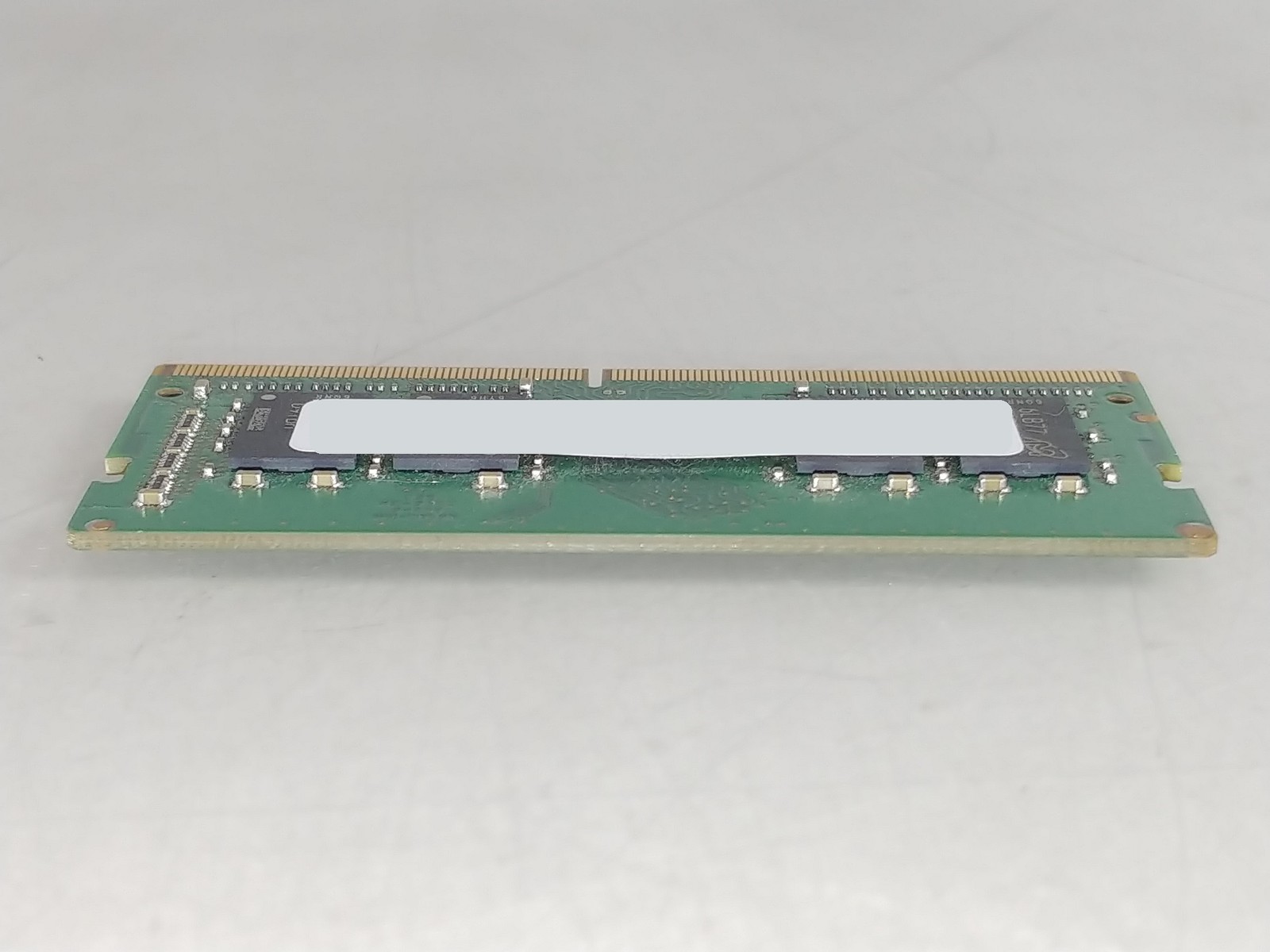 Major Brand 8 GB PC4-19200 (DDR4-2400) 1Rx8 DDR4 Laptop RAM