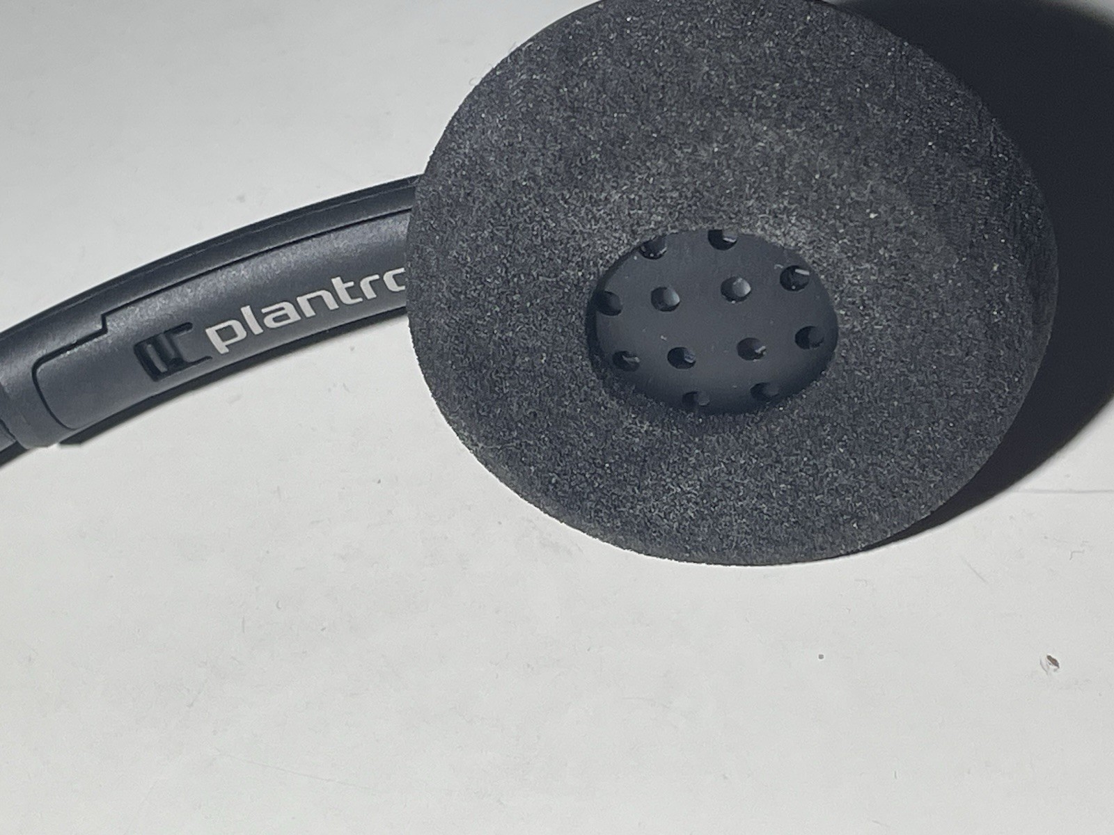 Plantronics Blackwire C3220 USB Stereo Headset w/ Case Noise Cancel Mic