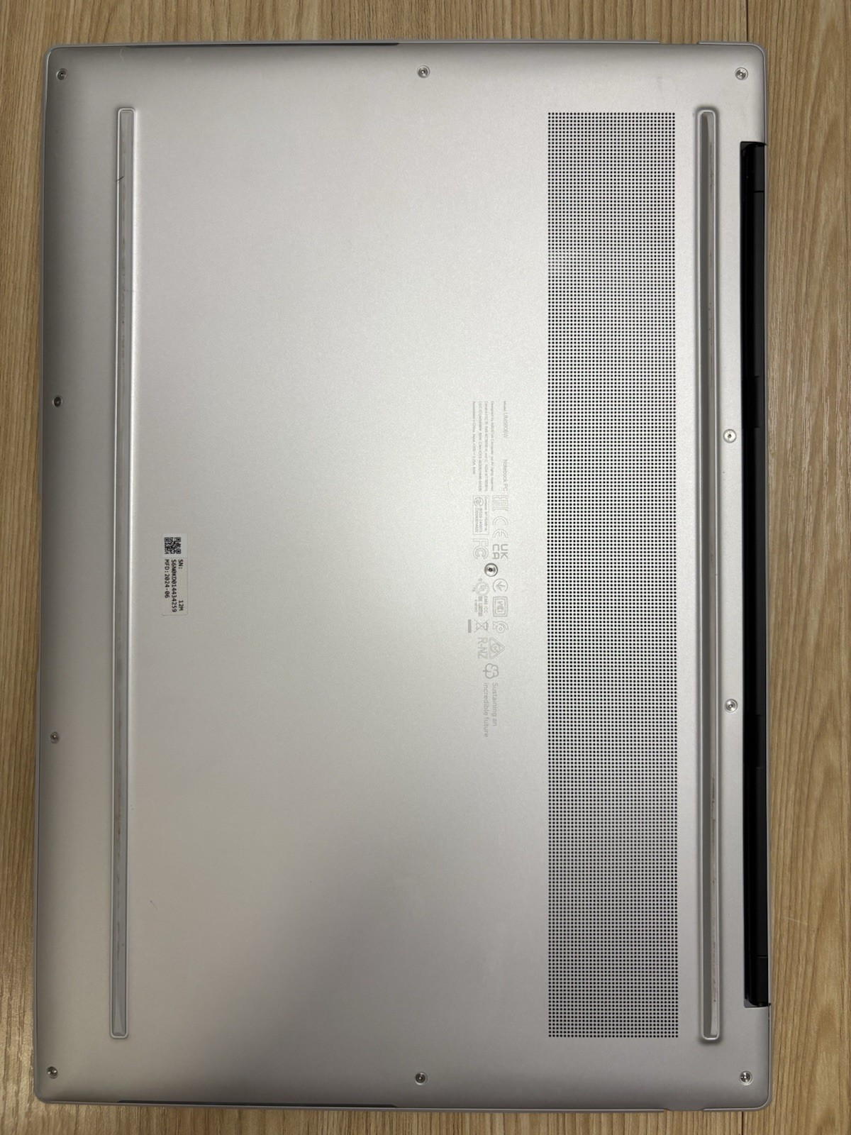 ASUS – Zenbook S 16 16” 3K OLED Touch AMD Ryzen AI 9 365 24GB DDR5 1TB SSD White