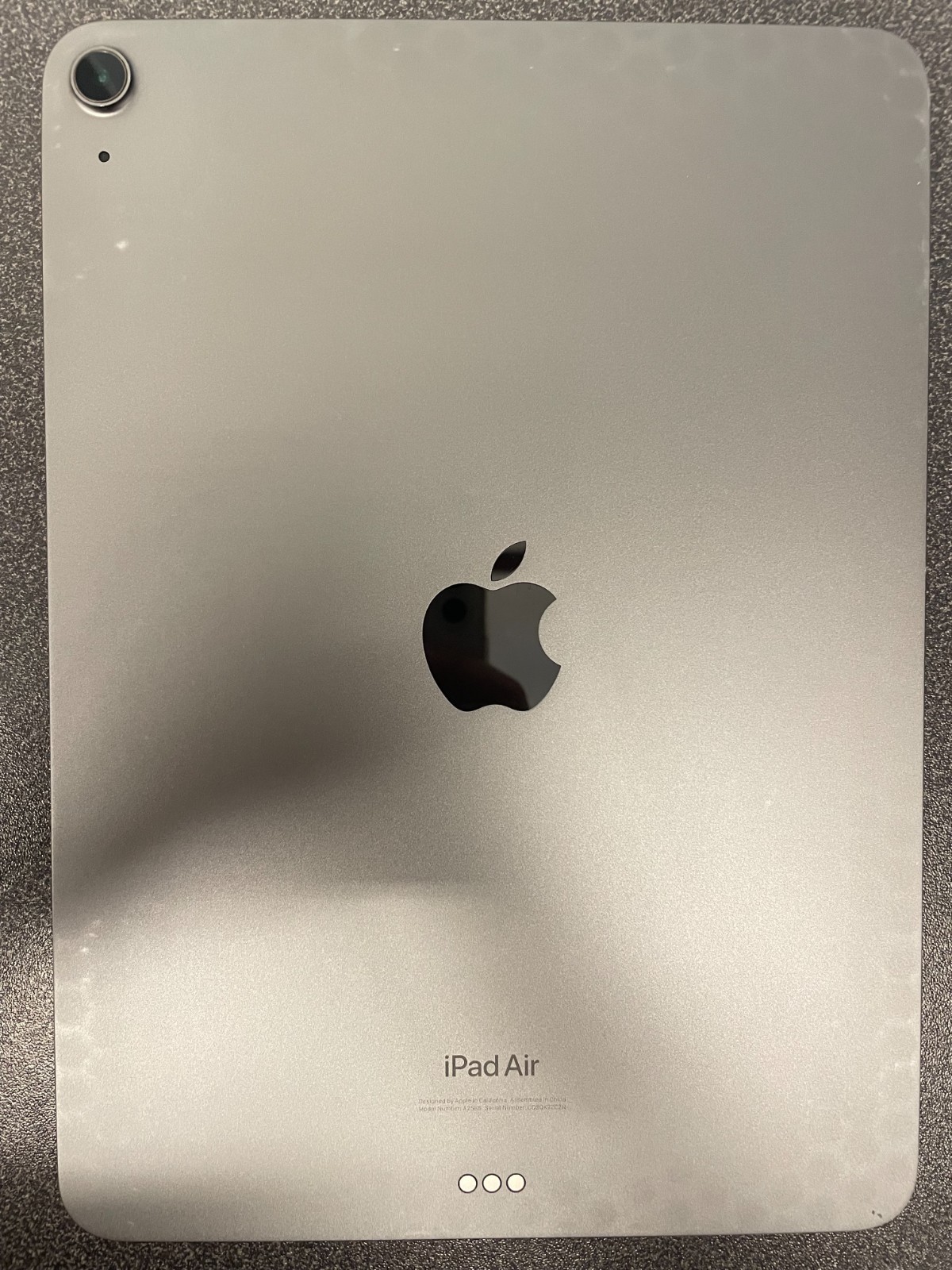 Apple iPad Air 5th Gen Wi-Fi, 10.9in – 64GB – Fair condition