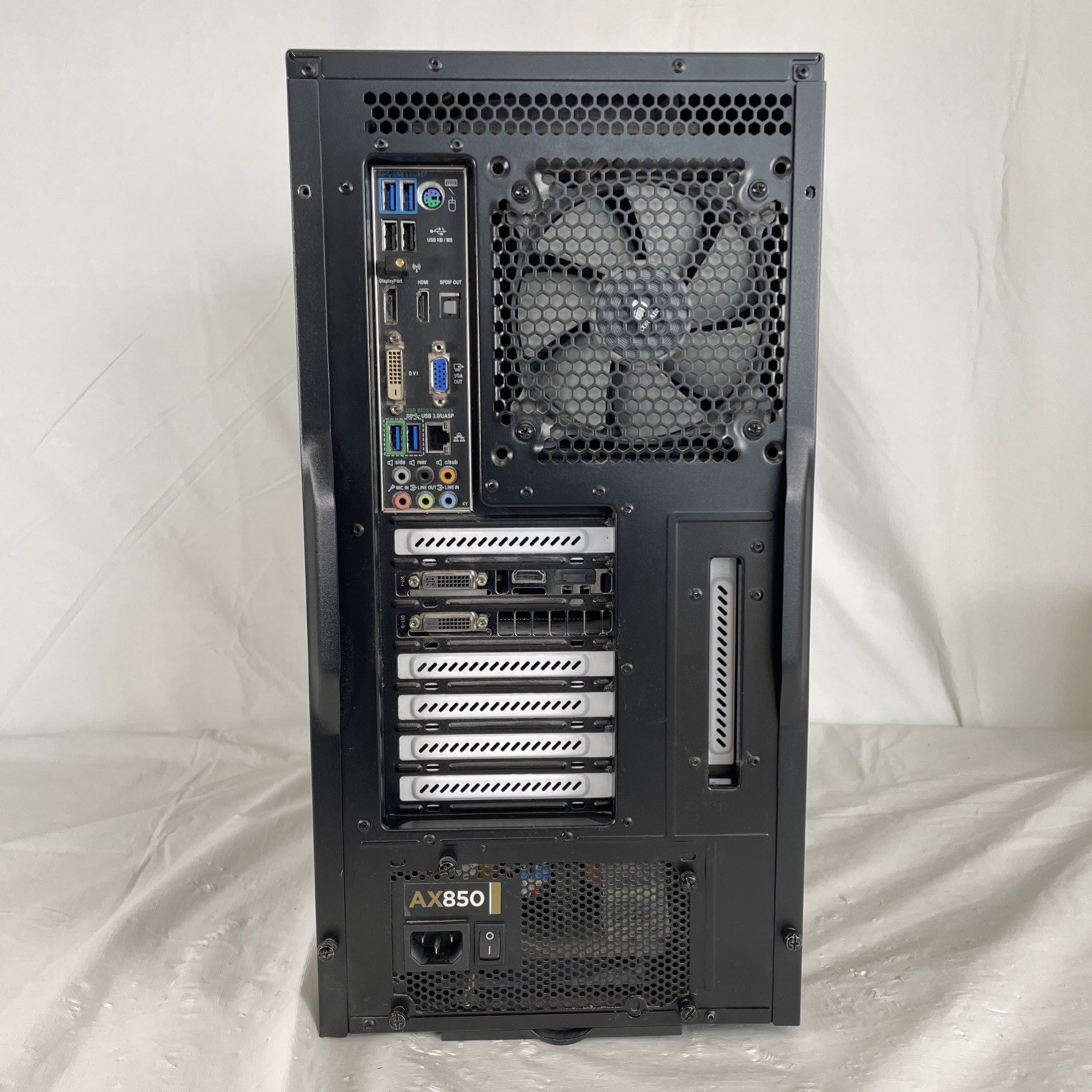 Fractal Design Define R4 | Asus P8Z77-V Pro | i5-3570K 3.40GHz | 16GB RAM NO OS