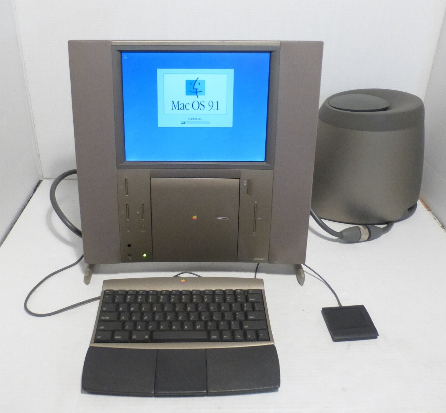 Apple Mac 20th Twentieth Anniversary Macintosh TAM 250MHz 96MB Working System