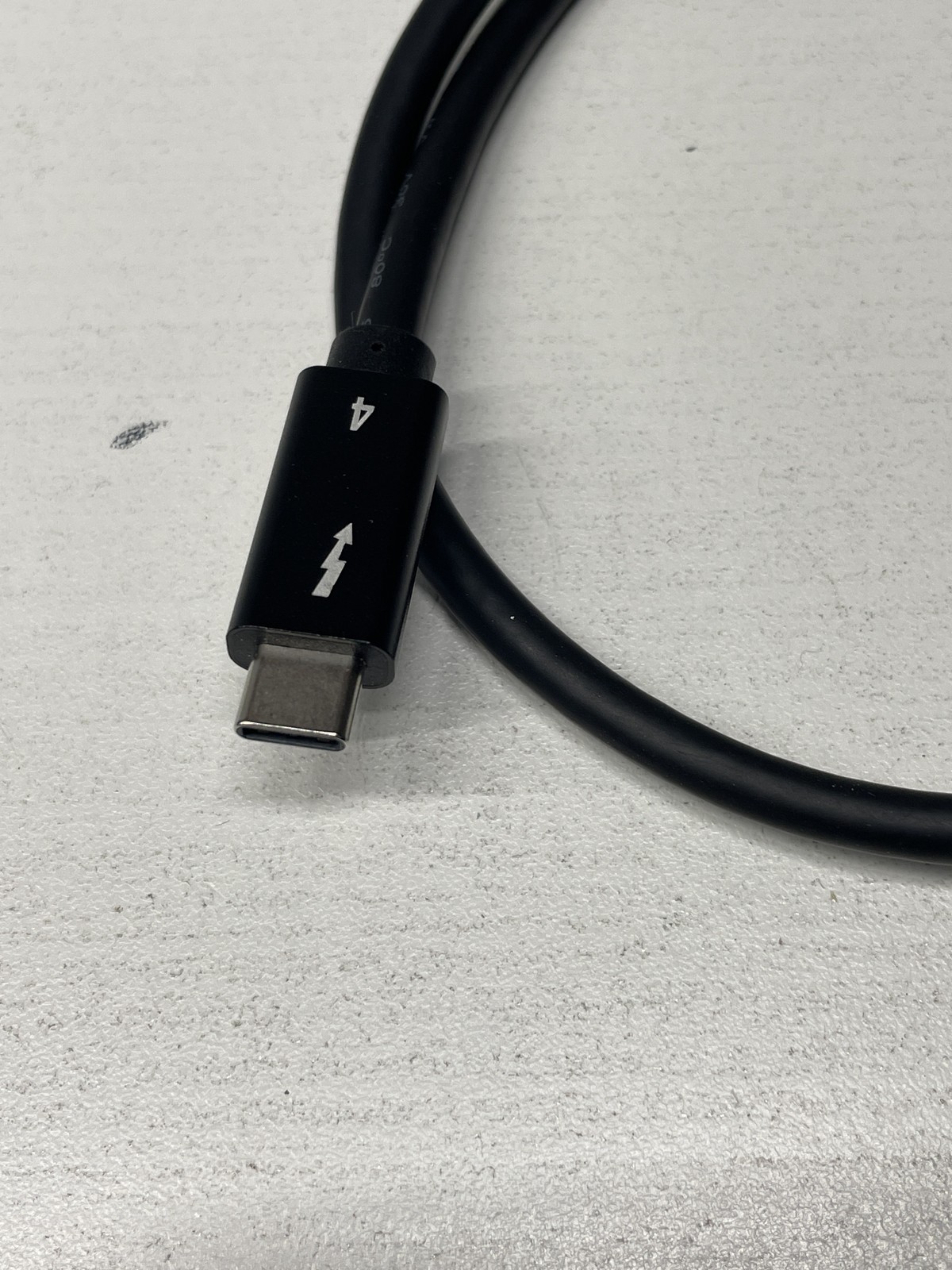 Thunderbolt 4 Cable USB-C 40Gbps 100W Charging Data Cable