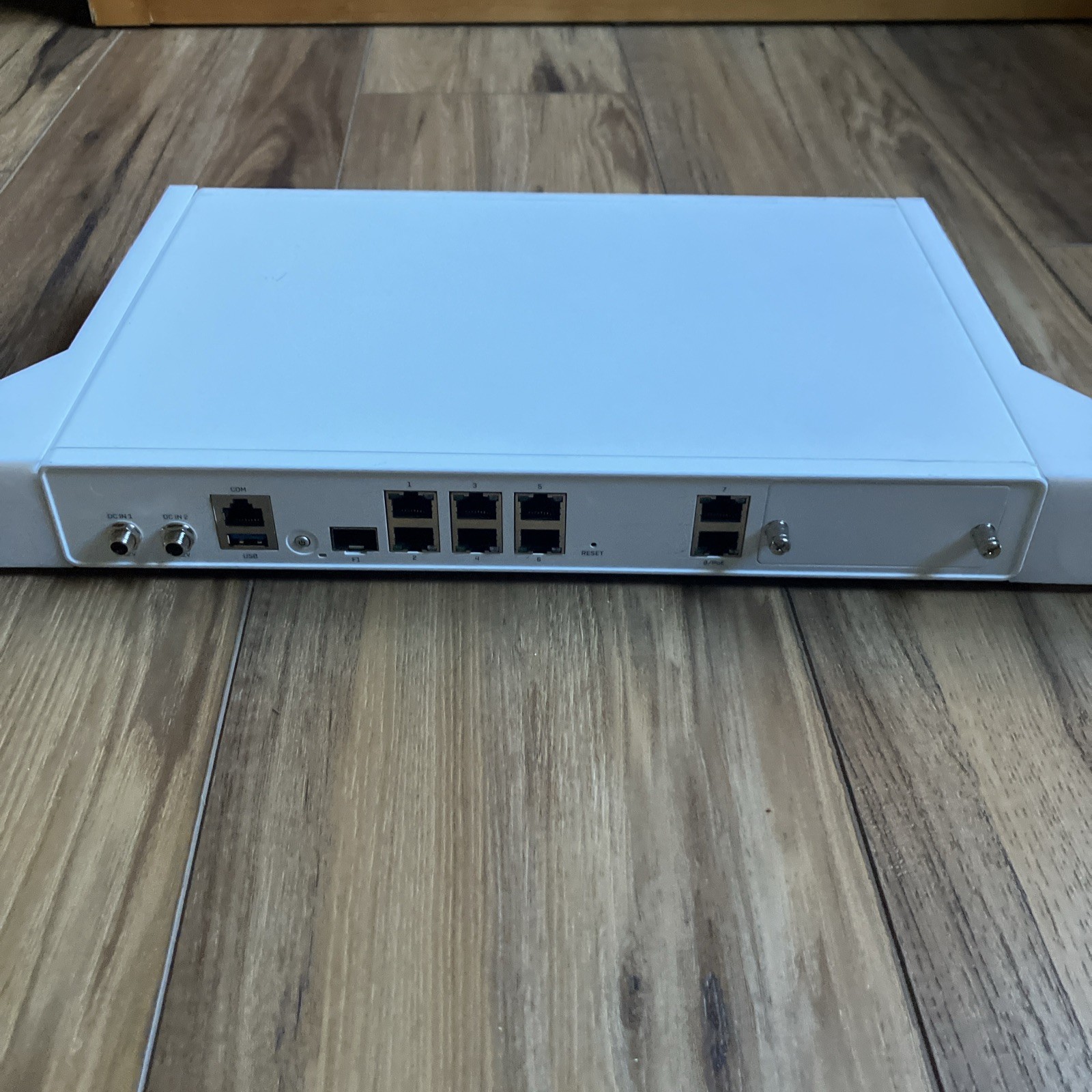 Sophos Rack Mount Ears Kit XGS116 XGS126 XGS136 Firewall Device XGS 116 126 136