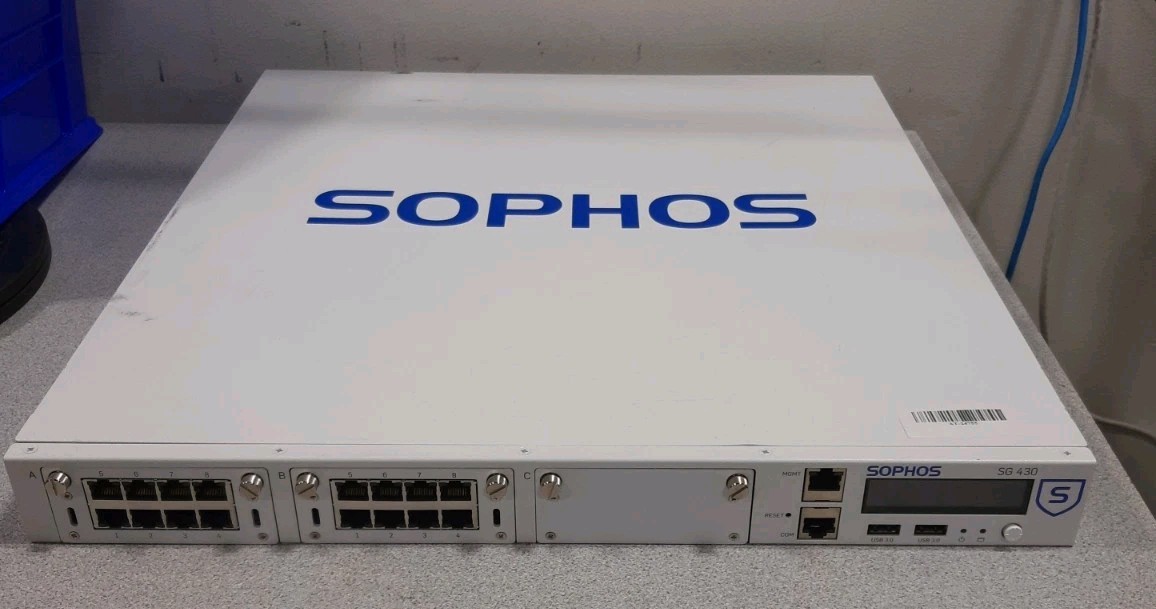 Sophos SG 430 rev 1 Rackmount PFsense Firewall Xeon E3-1225v5 16GB ssd 240gb