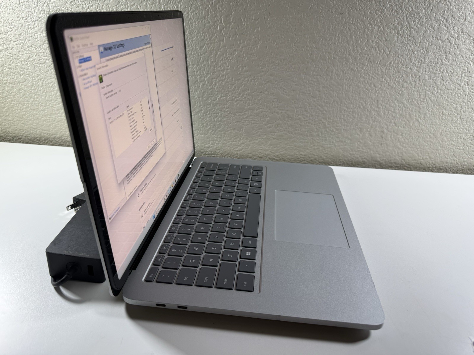 Microsoft Surface Laptop Studio 14.4″ i7 11370H 32GB 1TB Nvidia RTX A2000 WIN11