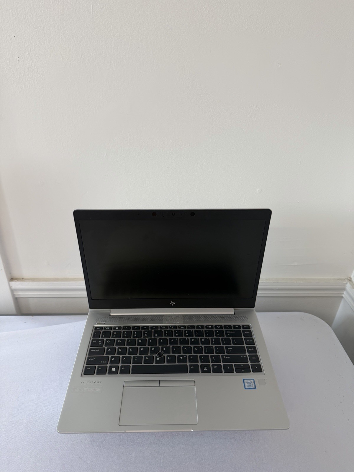 HP Elitebook 840 G6 Laptop – Light Leaking from Screen – Intel i7 Gen 8-Read Des
