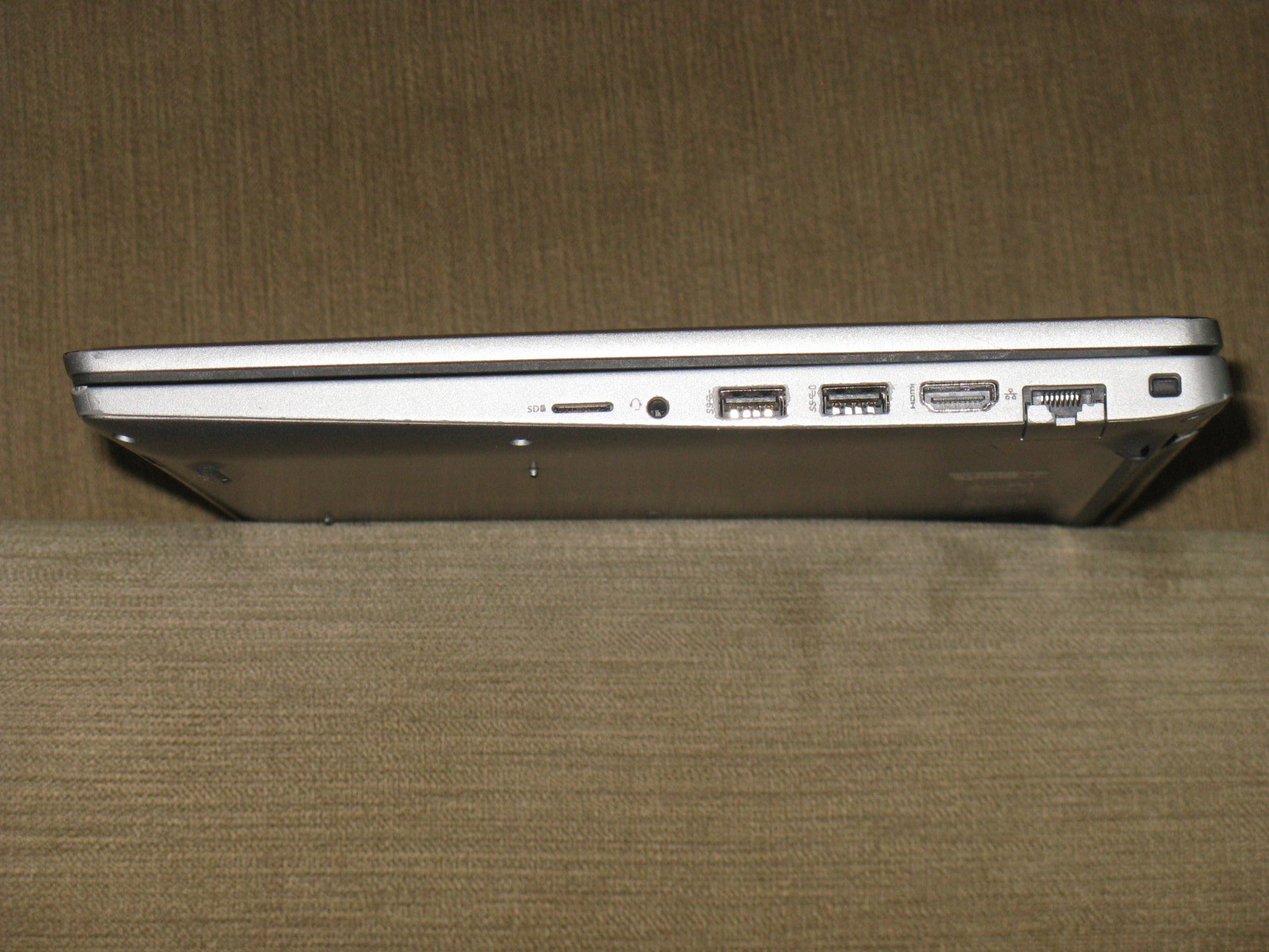 Dell Latitude 5520 i7-1185G7 256GB NVMe 12GB FHD non-touch TB4 vPro W11P