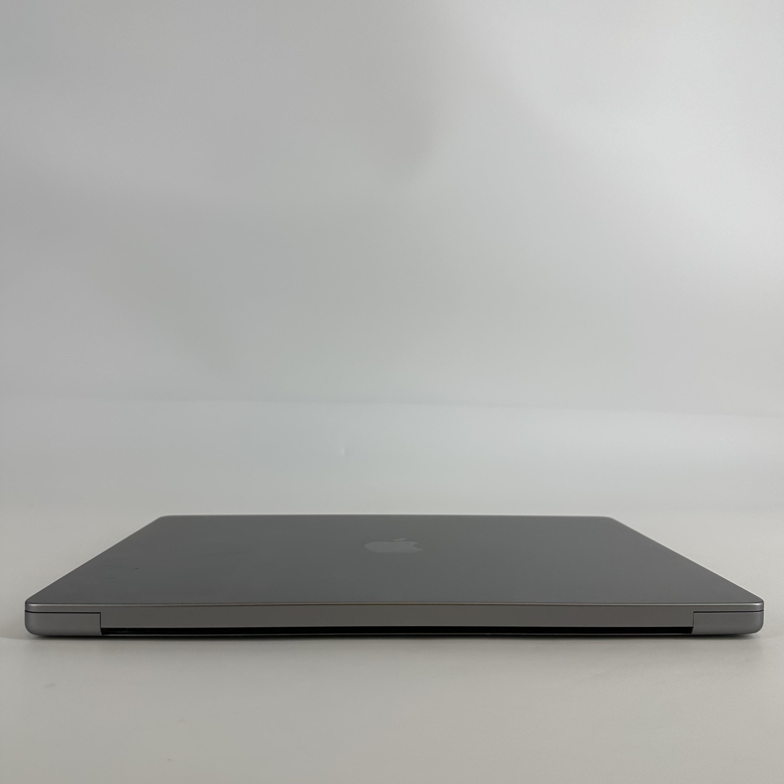 MacBook Pro 16 Space Gray 2021 3.2 GHz M1 Max 10-Core CPU 32-Core GPU 64GB 1TB
