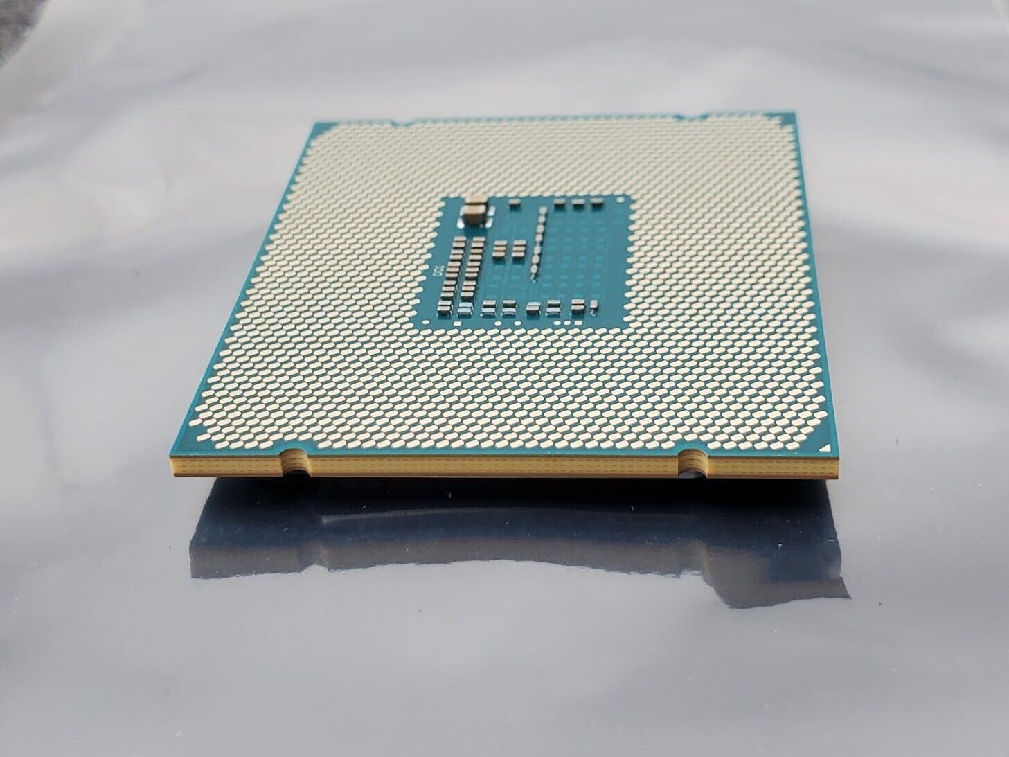 Intel Xeon E5-2630V3 SR206 2.40GHz 20MB 8-Core CPU LGA 2011 Working Pull