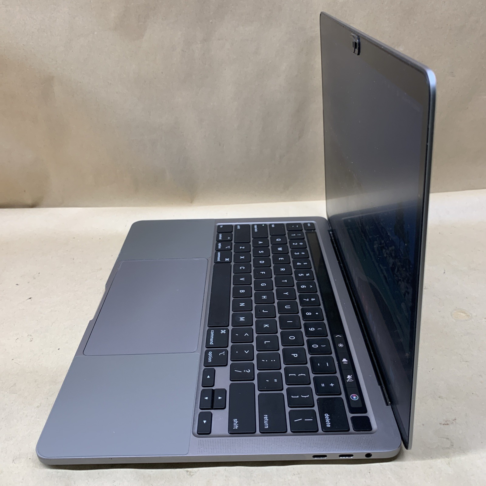 MacBook Pro 13″ 2020 i5-1038NG7@2.0GHz, 16GB RAM, 500GB SSD, MacOS Tahoe
