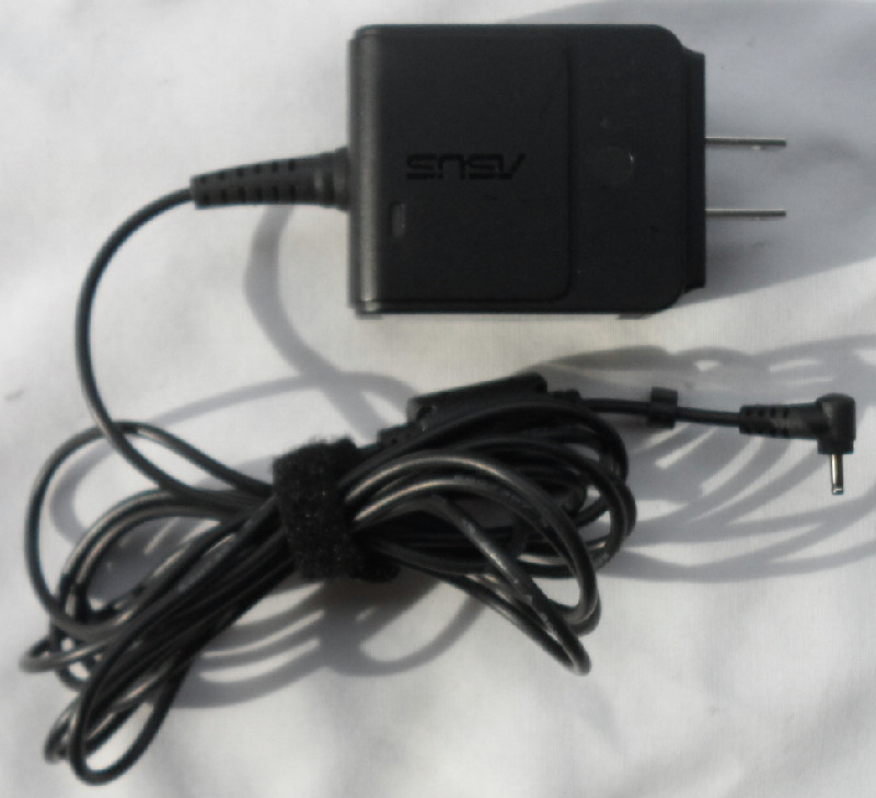 Genuine Original ASUS AC ADAPTER 19V 1.58A 30W AD82030 010LF Black Router laptop