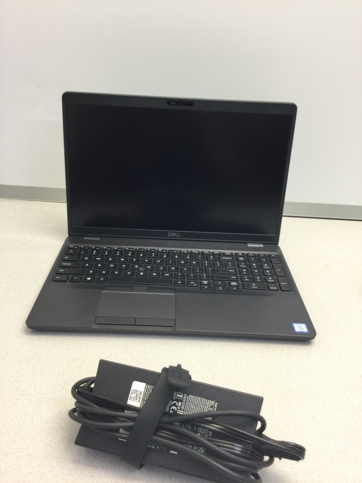 Dell Latitude 5500 15.6″ 256GB SSD Core i7-8665u, 1.90GHz 8GB RAM GB WIN 11 PRO