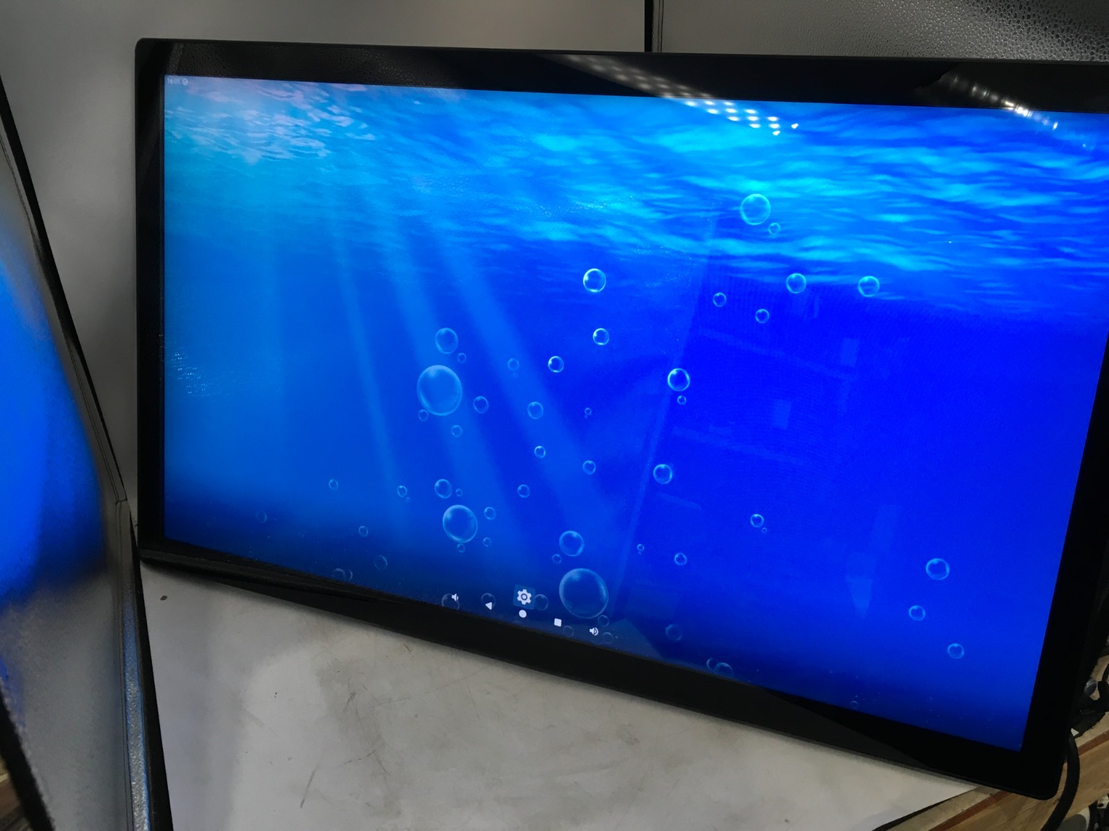 32″ Android 13 Touch Screen Vesa Mount Wall Board – Excellent W/ accessories RS