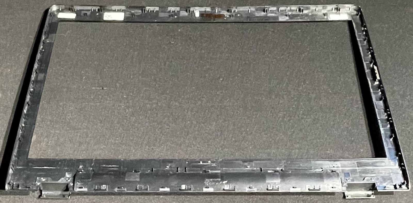 New Dell Inspiron 17 5748 LCD Display Bezel / XNX85