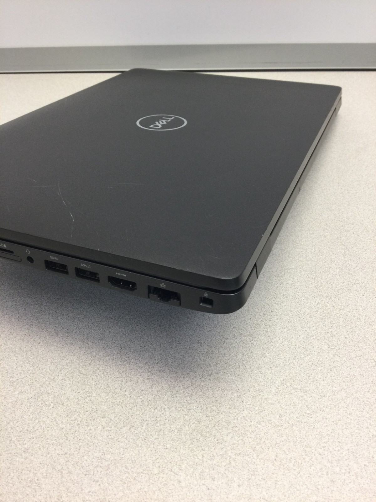 Dell Latitude 5500 15.6″ 256GB SSD Core i7-8665u, 1.90GHz 8GB RAM GB WIN 11 PRO