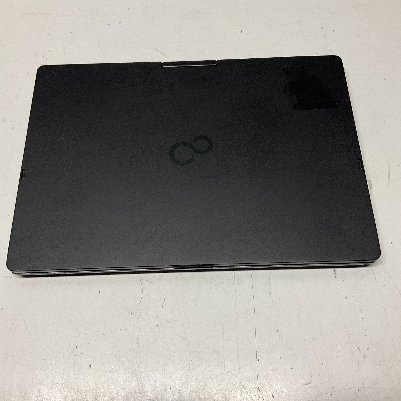 Fujitsu Lifebook T939 Laptop Intel Core i5-8265U @ 1.60 GHz 8GB 256GB SSD READ 2