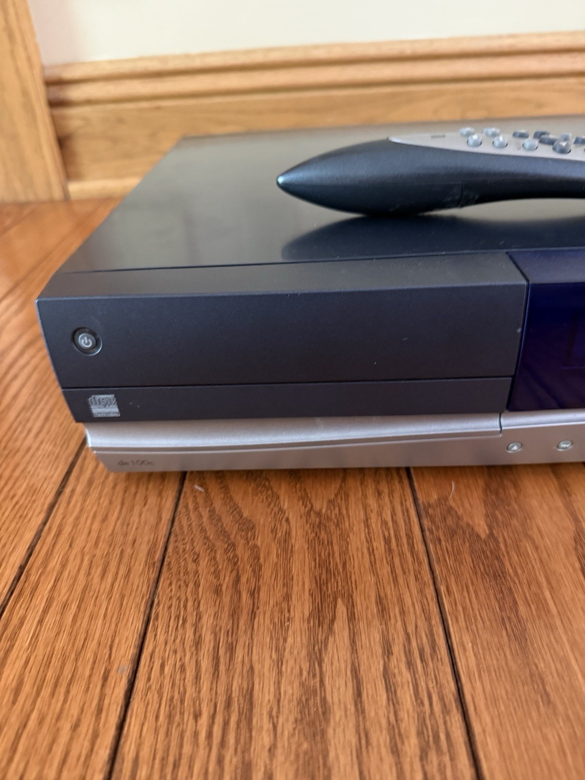 Hewlett Packard DE100C HP Digital Entertainment Center W/ Remote Tested