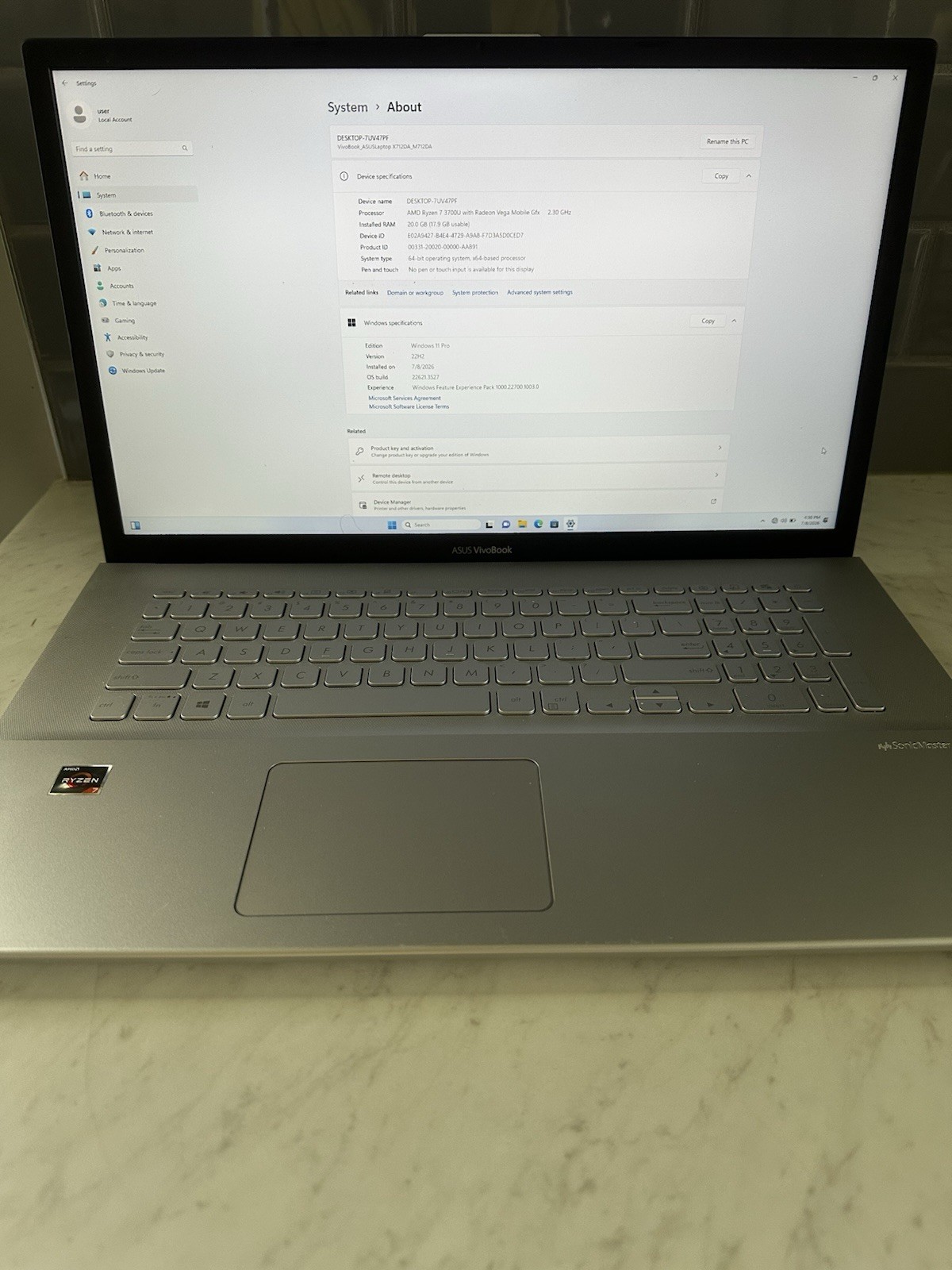 Asus Vivobook 17 17″ HD+ RYZEN 7 3700U 1TB SSD 20GB RAM Windows 11 Webcam