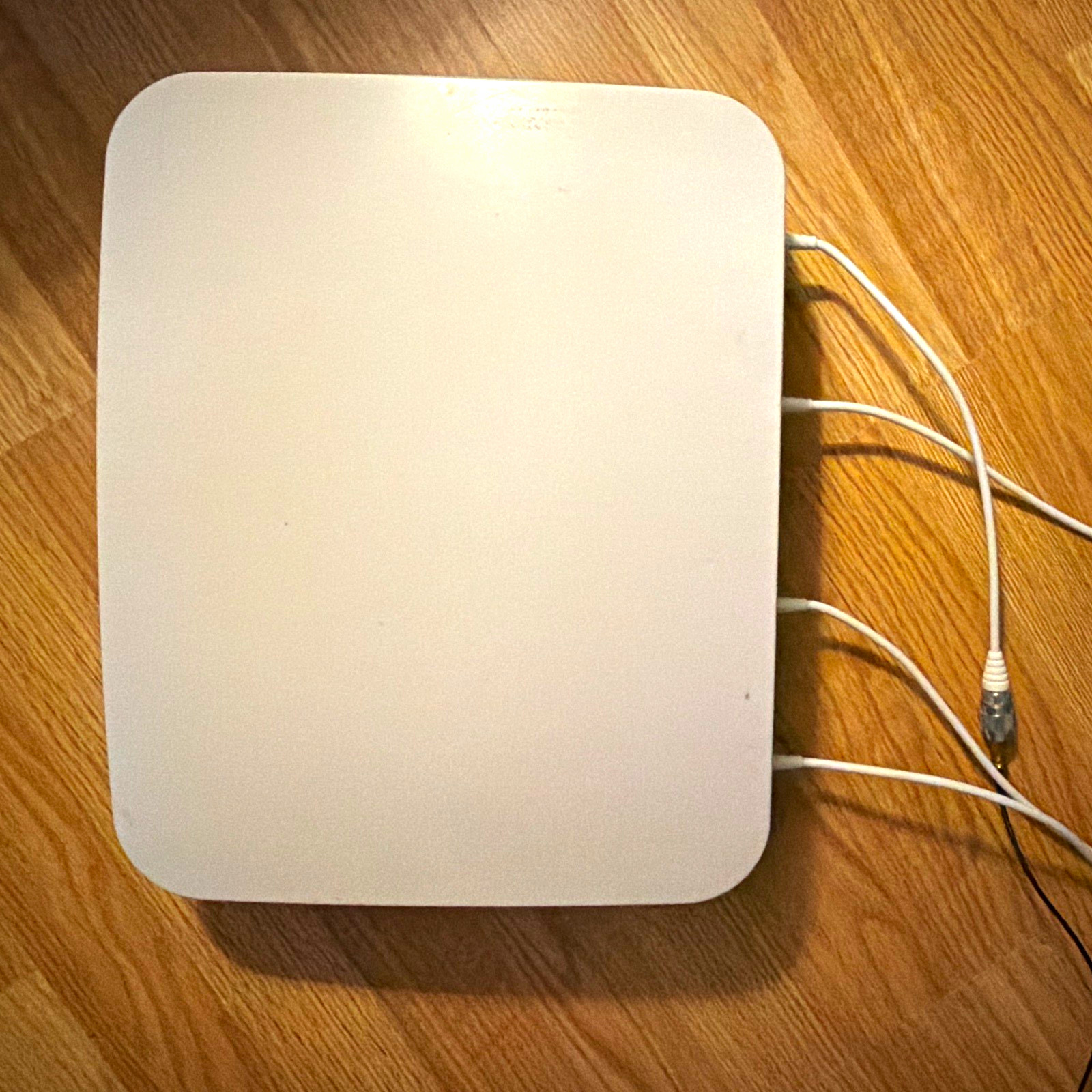 Waveform 4×4 MIMO External Antennas Panel Antenna, White w/ Cables & Mount