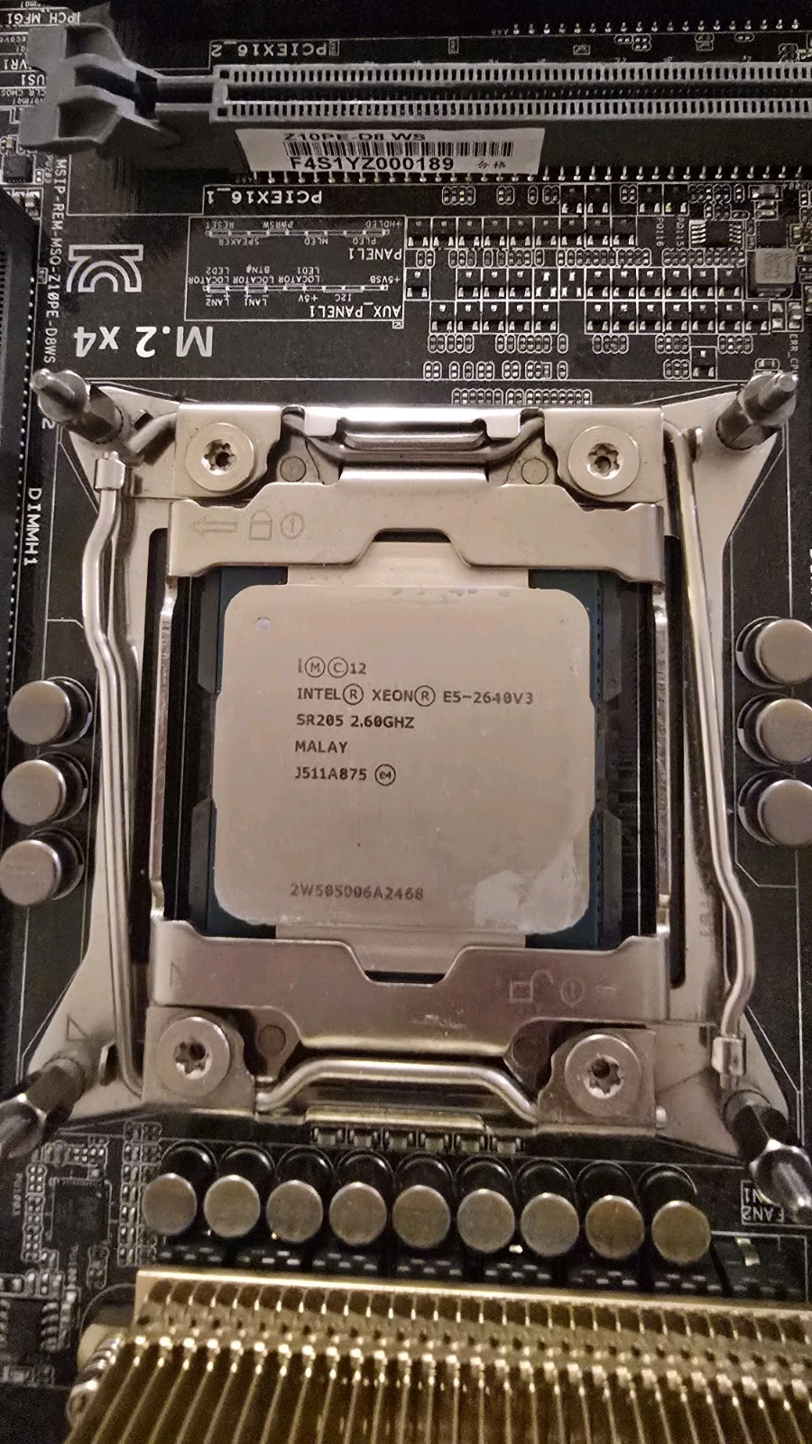ASUS Z10PE-D8 WS Work Station LGA2011-3 Motherboard + 2 Intel Xeon E5-2640 v3