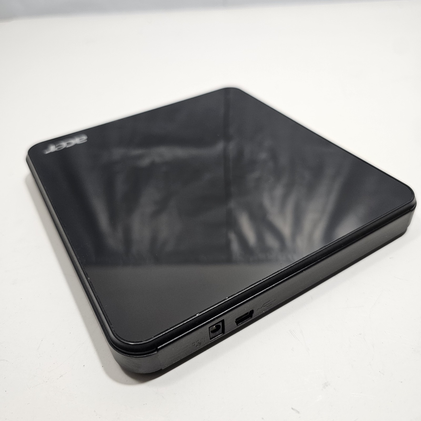 ACER ESW860 8x Dual-Layer DVD+RW Multi-Recorder USB External DVD Writeable Drive