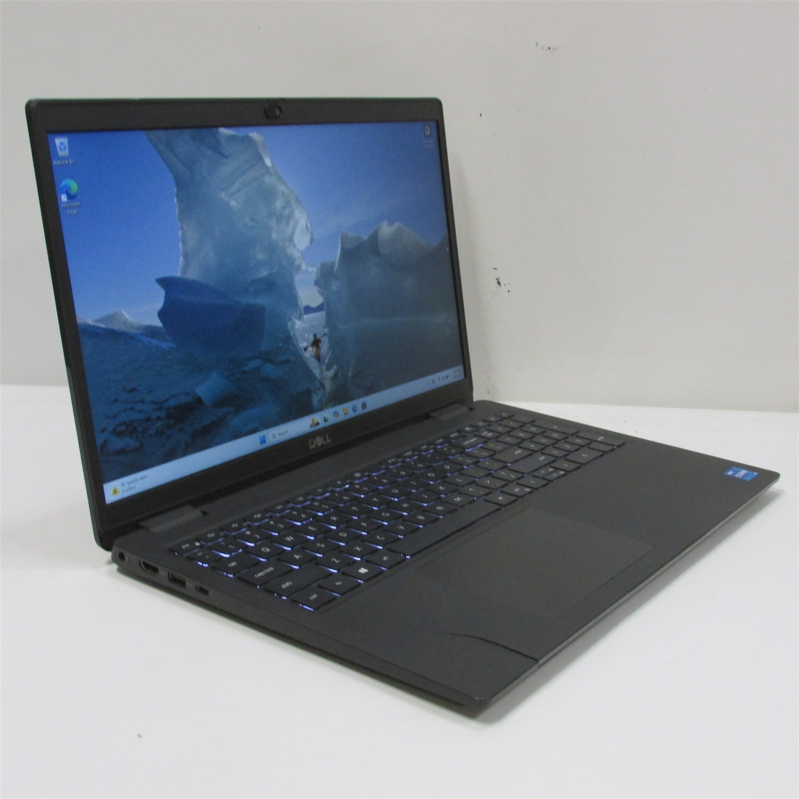Dell Latitude 3520 i5-1145G7 2.6GHz 16GB RAM 256GB NVME 15.6″ W11P DMG/SPOTS/CAM