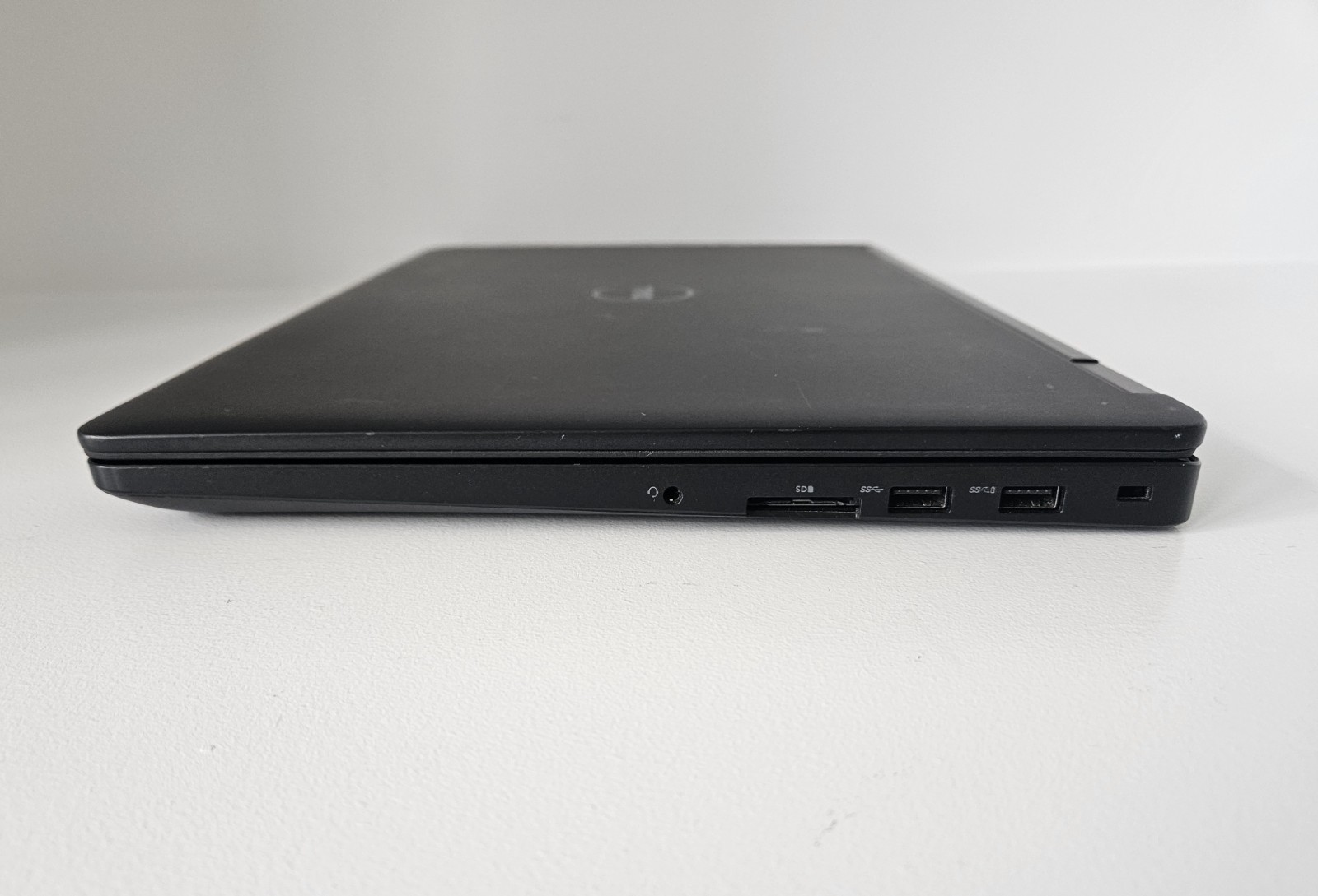 Dell Latitude E5570 Intel Core i5-6300U 2.4GHz 8GB RAM Wi-Fi Webcam No HD/SSD/OS