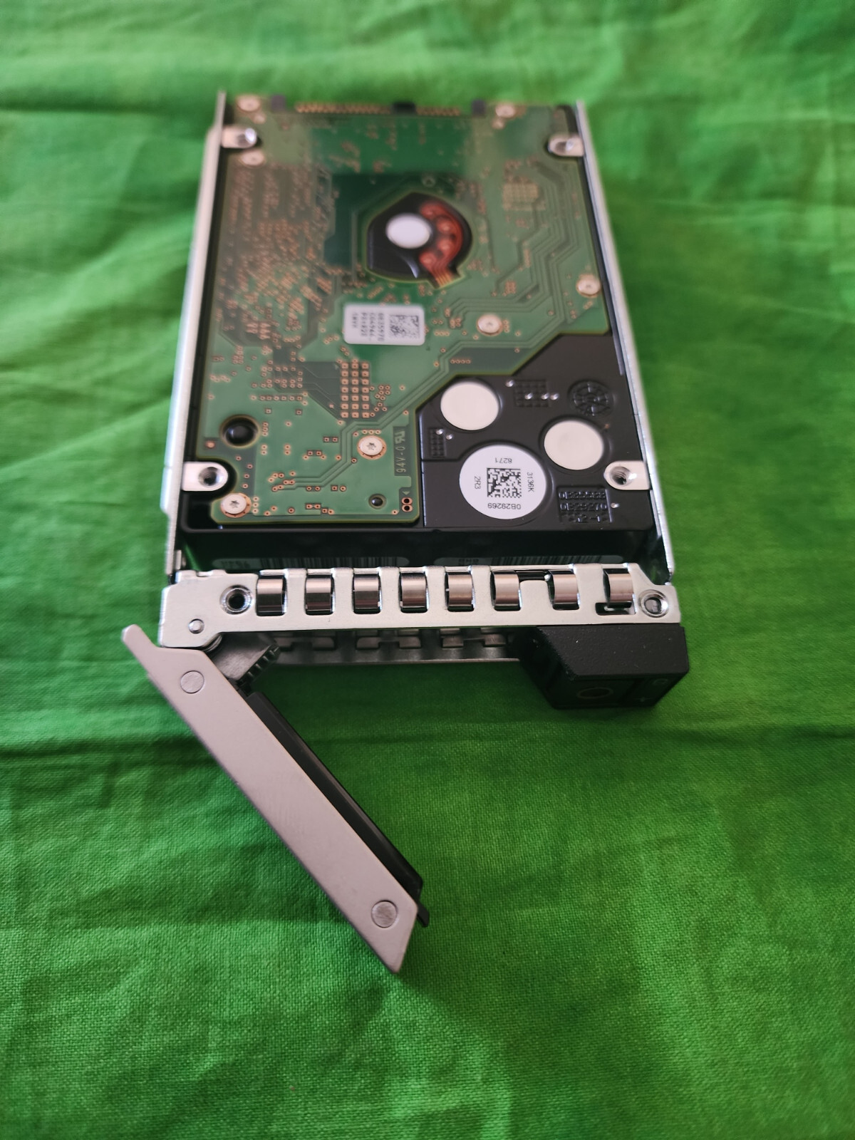 Dell 1.2TB 10K 12G 2.5″ SAS HDD HUC101812CSS200 0KV02 GEN14 Caddy 92% REMAINING