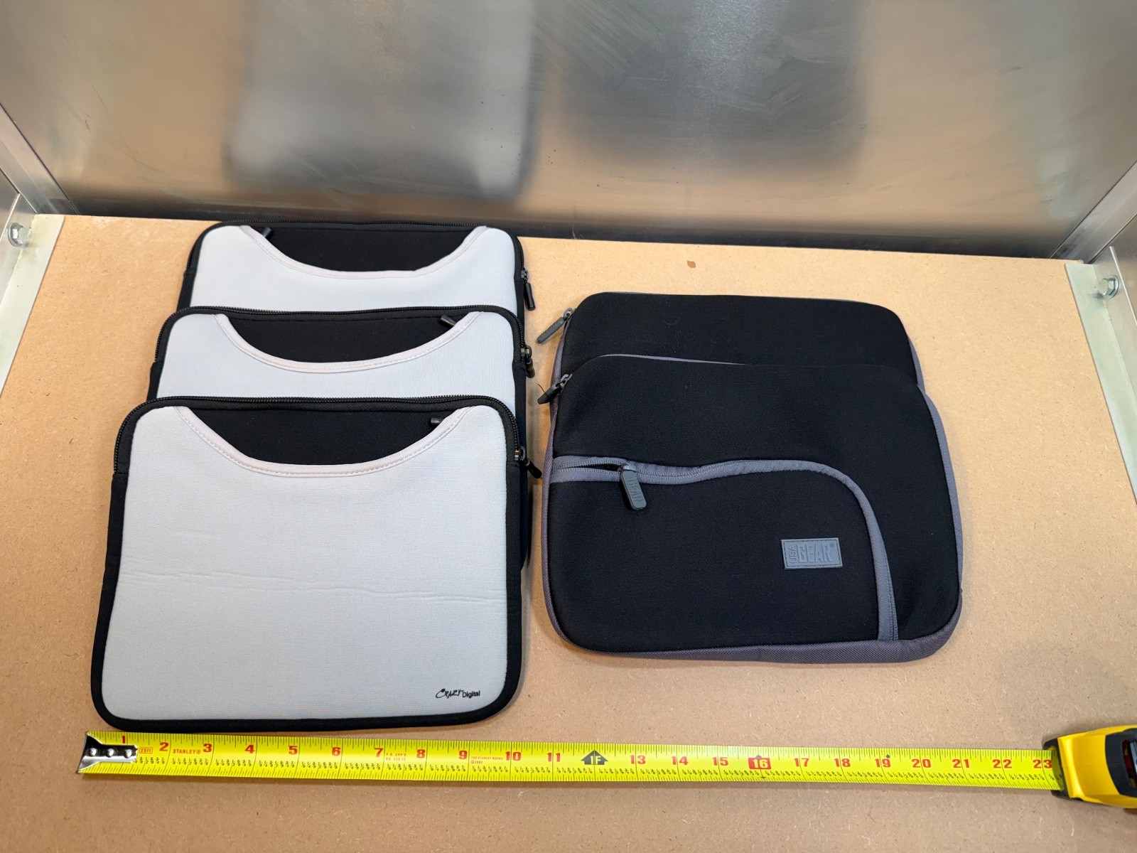 Zippered tablet cases with storage 11″ x 8″