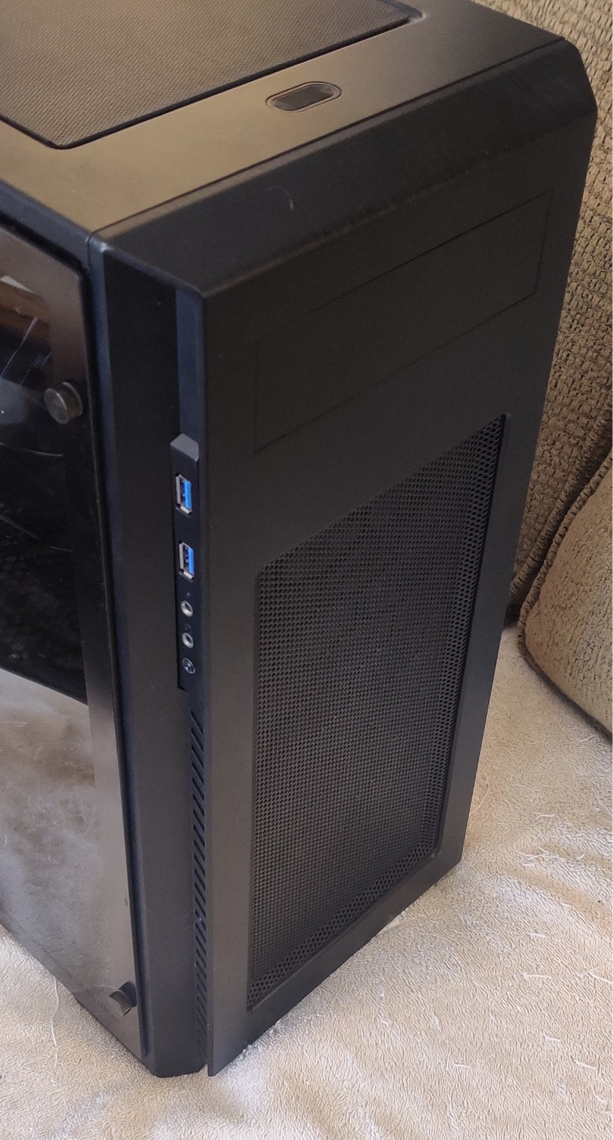 Phanteks Enthoo ProM Black Tempered Glass Edition Mid-Tower w/ Corsair Case Fans