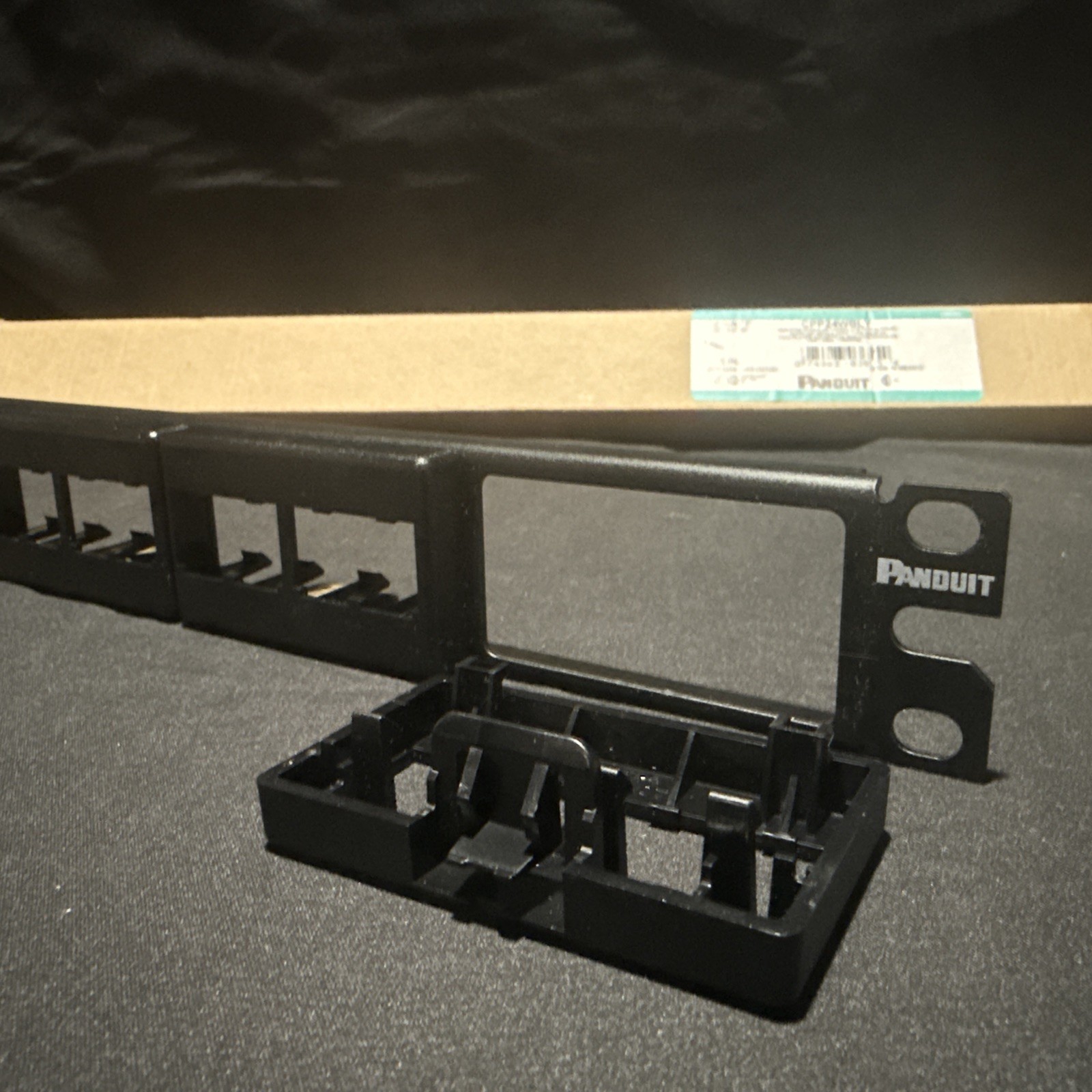 Panduit CPP24WBLY Mini-Com 24-Port 1U Modular Patch Panel Empty Unloaded