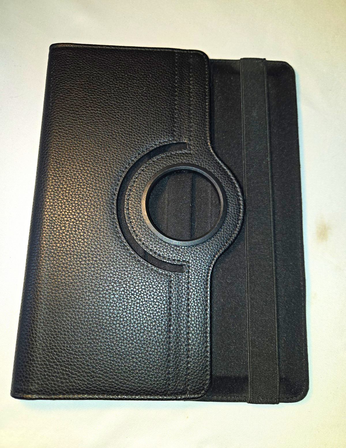 Black Synthetic Leather Rotating Case w/ Integrated Stand for Apple iPad
