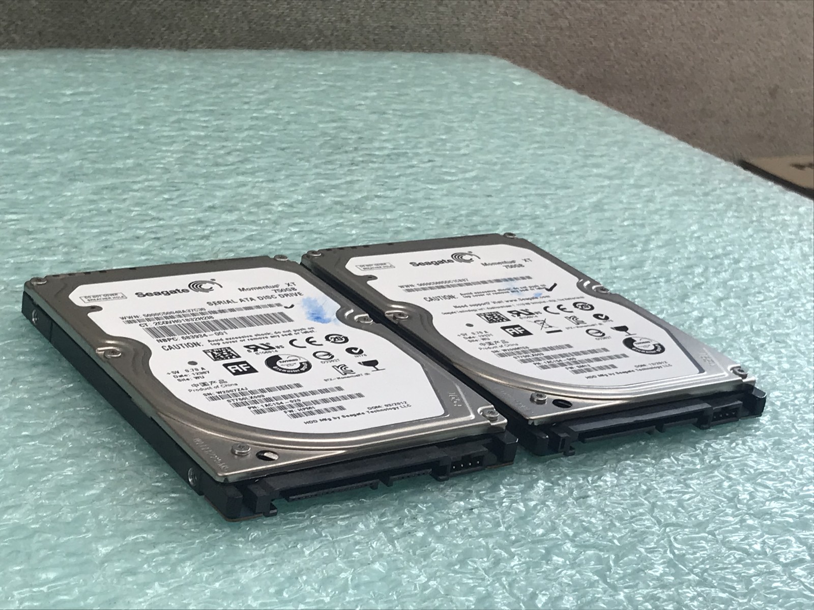 (Lot of 2) Seagate Momentus XT ST750LX003 750GB 7.2K 2.5″ Hybrid Drive – HD755A