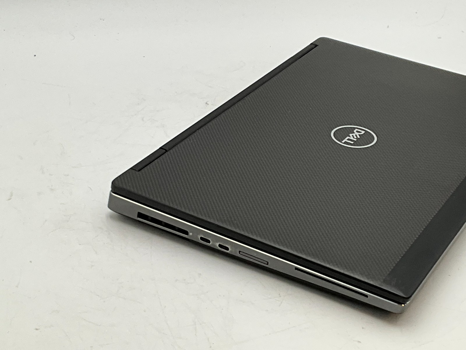DELL Precision 7530 XEON E-2186M 2.9G 64gb 1tb P3200 15.6″ LAPTOP 16X95S2