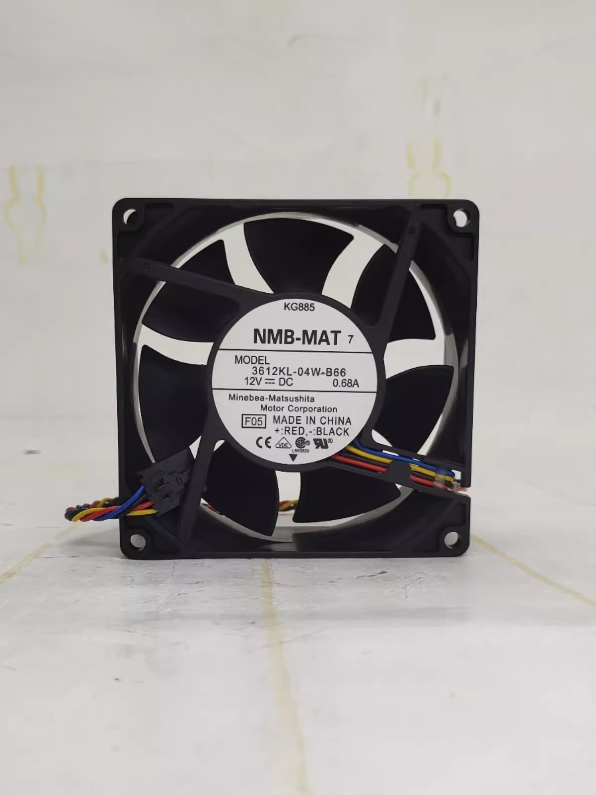 NMB 3612KL-04W-B66 9032 12V 0.68A 9cm 4-Wire Inverter Cooling Fan