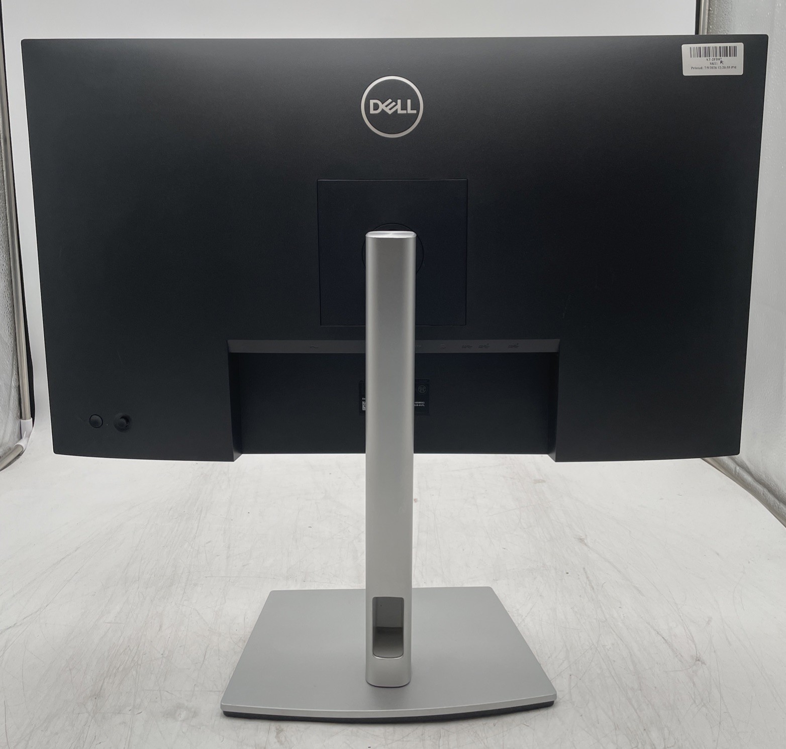 Dell P2723D 27″ QHD IPS Monitor 2560×1440 USB Hub DisplayPort HDMI W/Stand