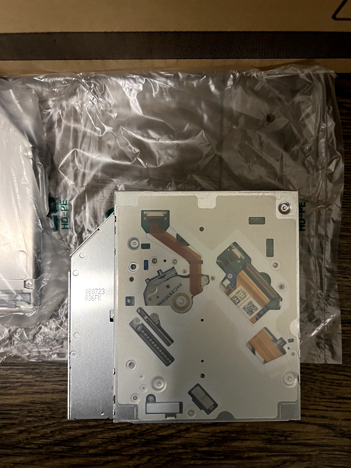 GSA-S10N IDE DVD-RW Superdrive for Apple MacBook & MacBook Pro, New!