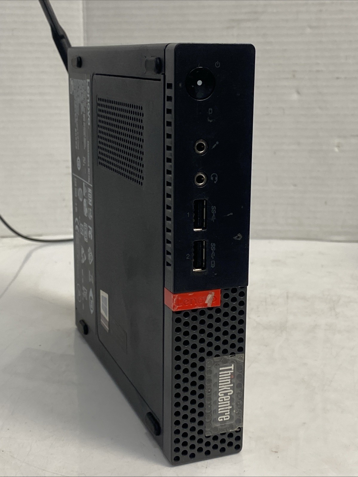 LENOVO THINKCENTRE M710q Core i3-8th @ 8GB RAM ,NO SSD/ HD