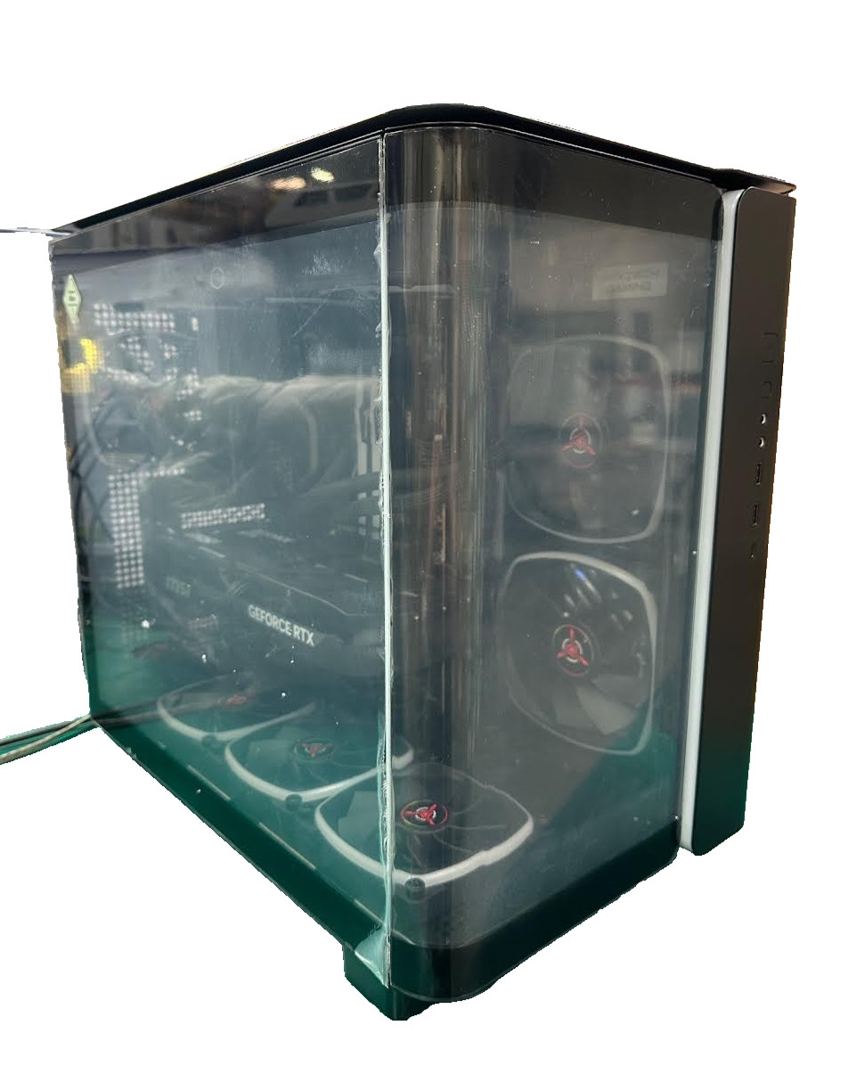Skytech Gaming PC – RYZEN 7 9800X3D, RTX 5080, 2TB NVME, 32GB (USED)